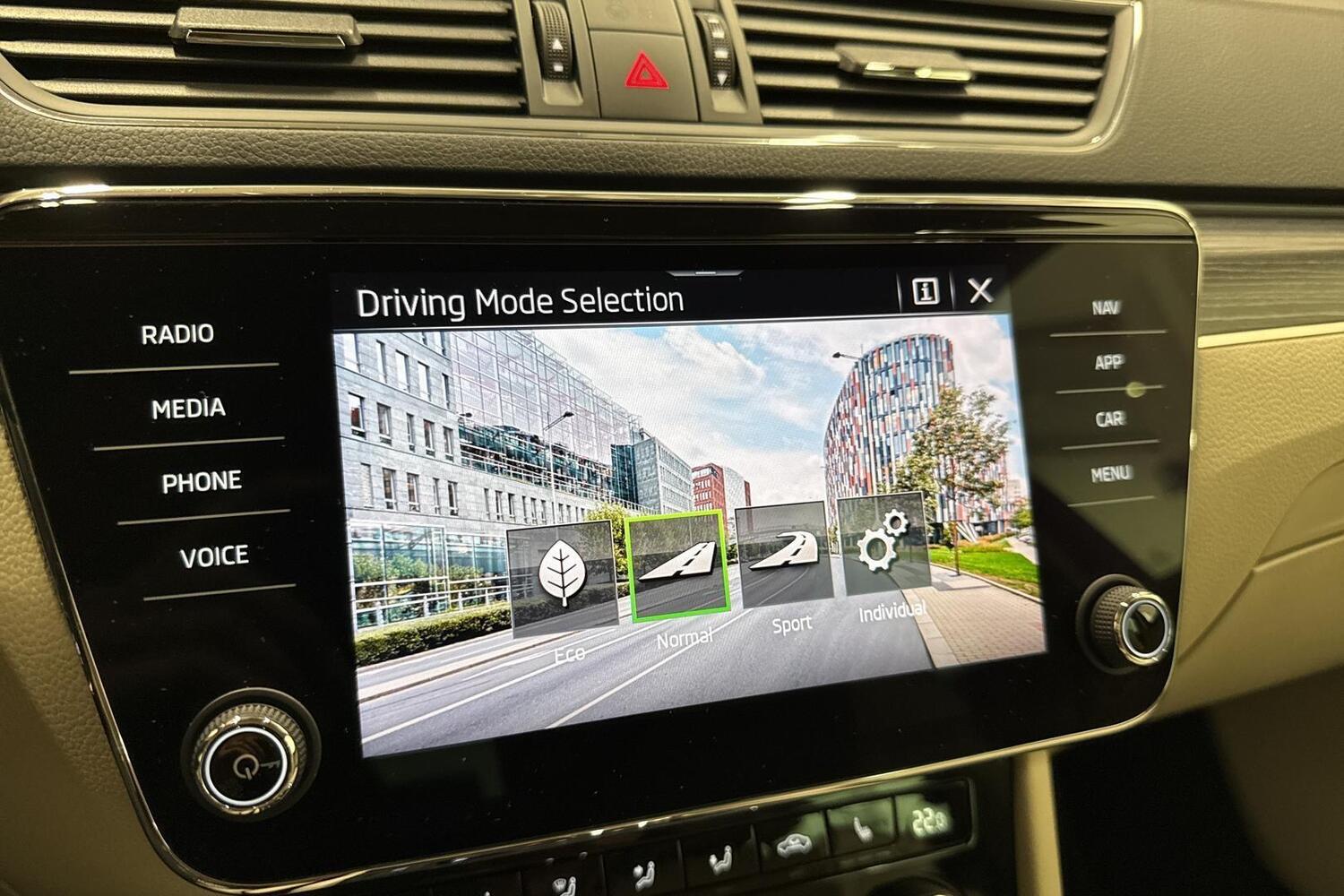 Skoda Superb vaihtoauto