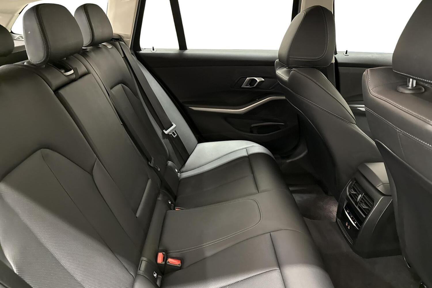 BMW 320 vaihtoauto