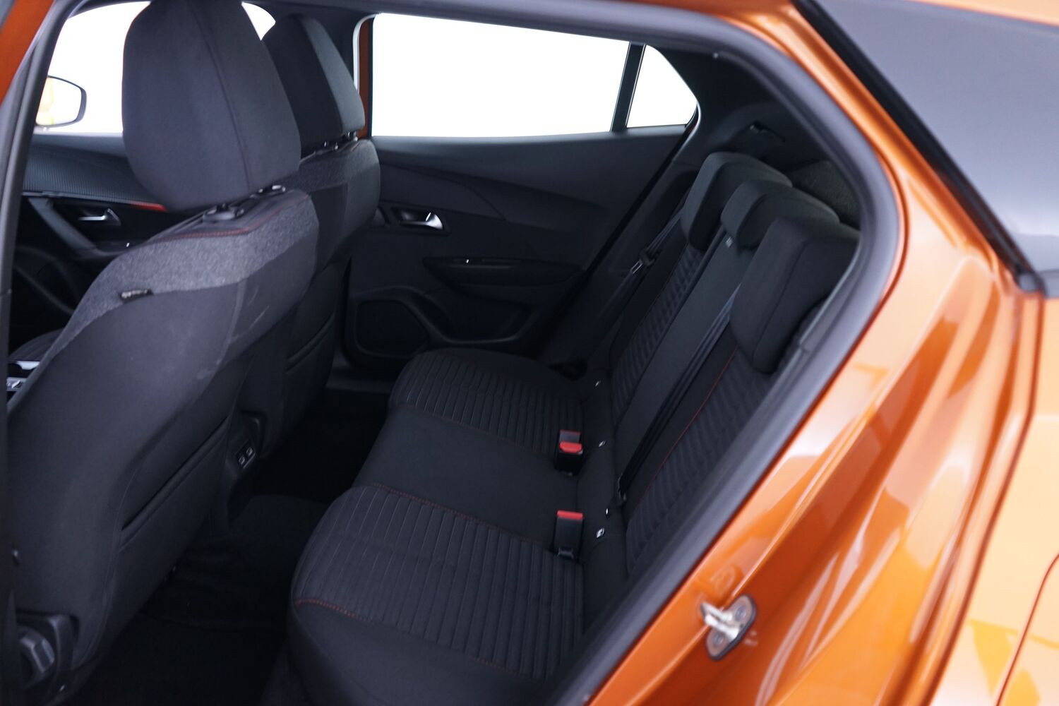 Peugeot e-2008 vaihtoauto