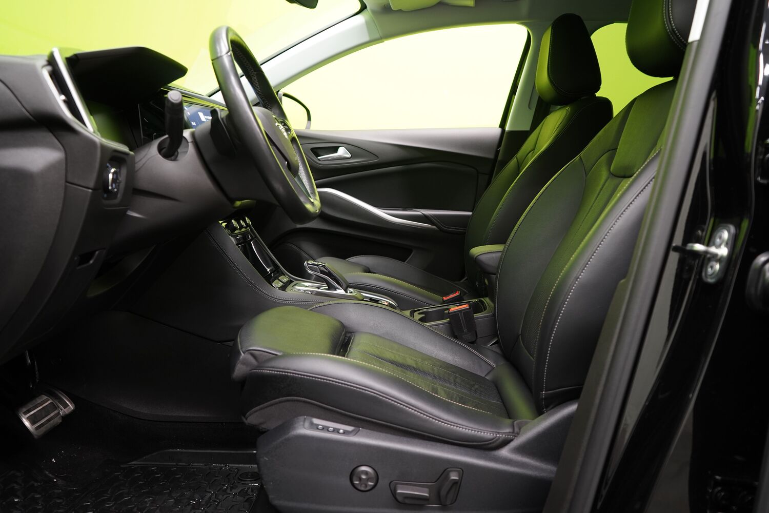 Opel Grandland vaihtoauto