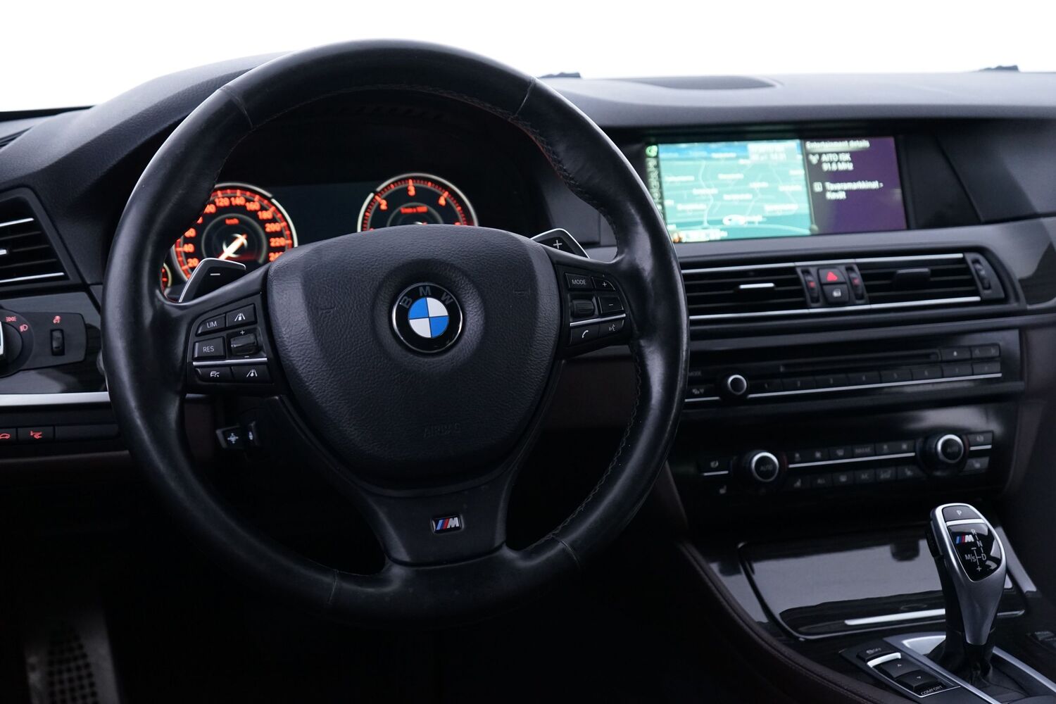 BMW M550d vaihtoauto