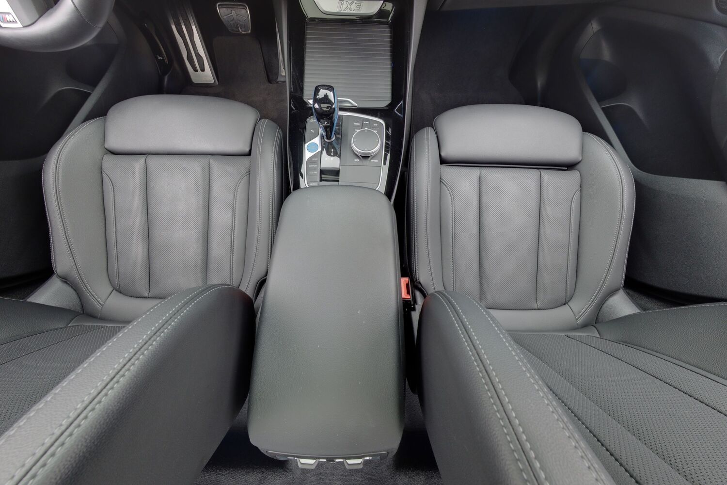 BMW iX3 vaihtoauto