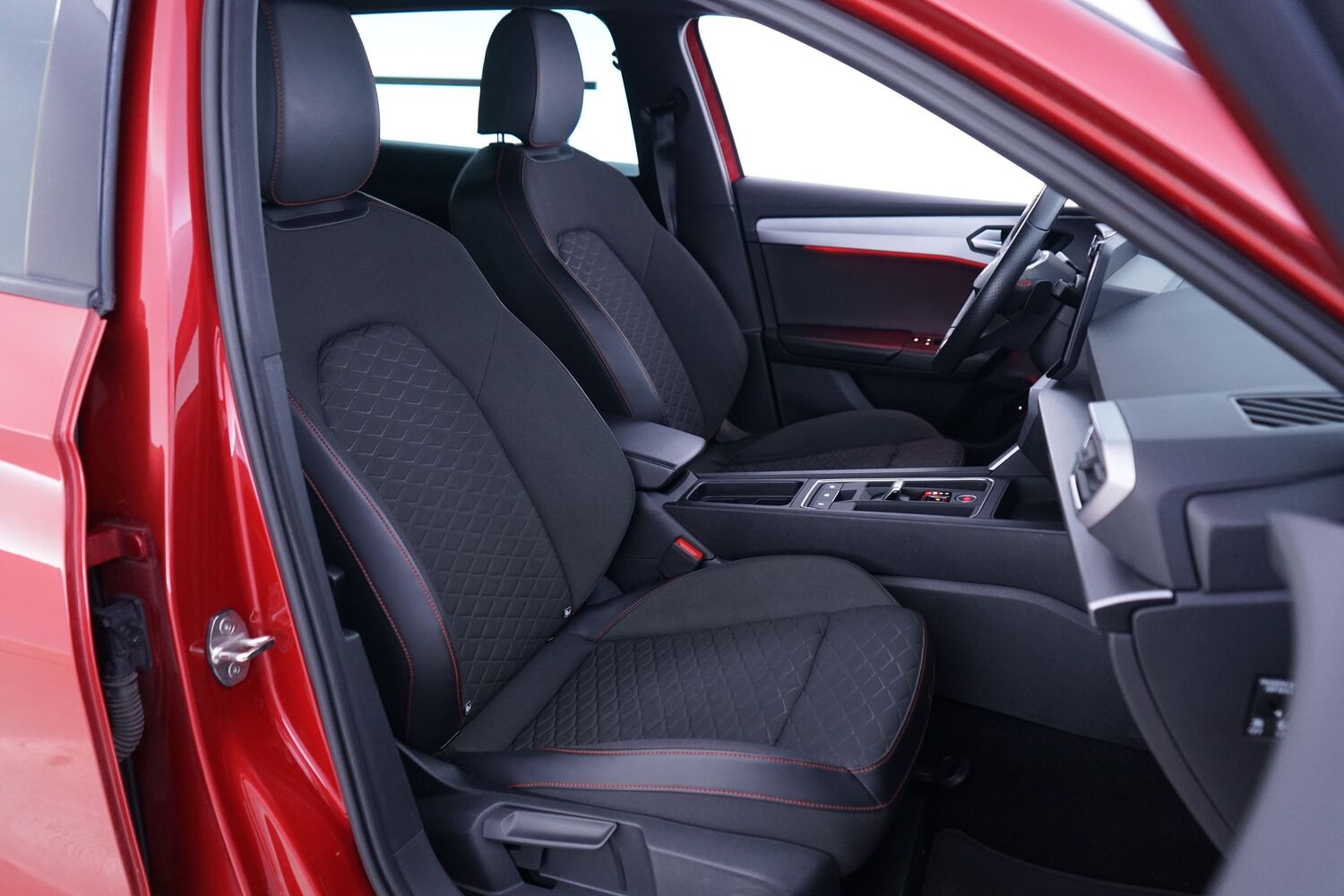 SEAT Leon Sportstourer vaihtoauto