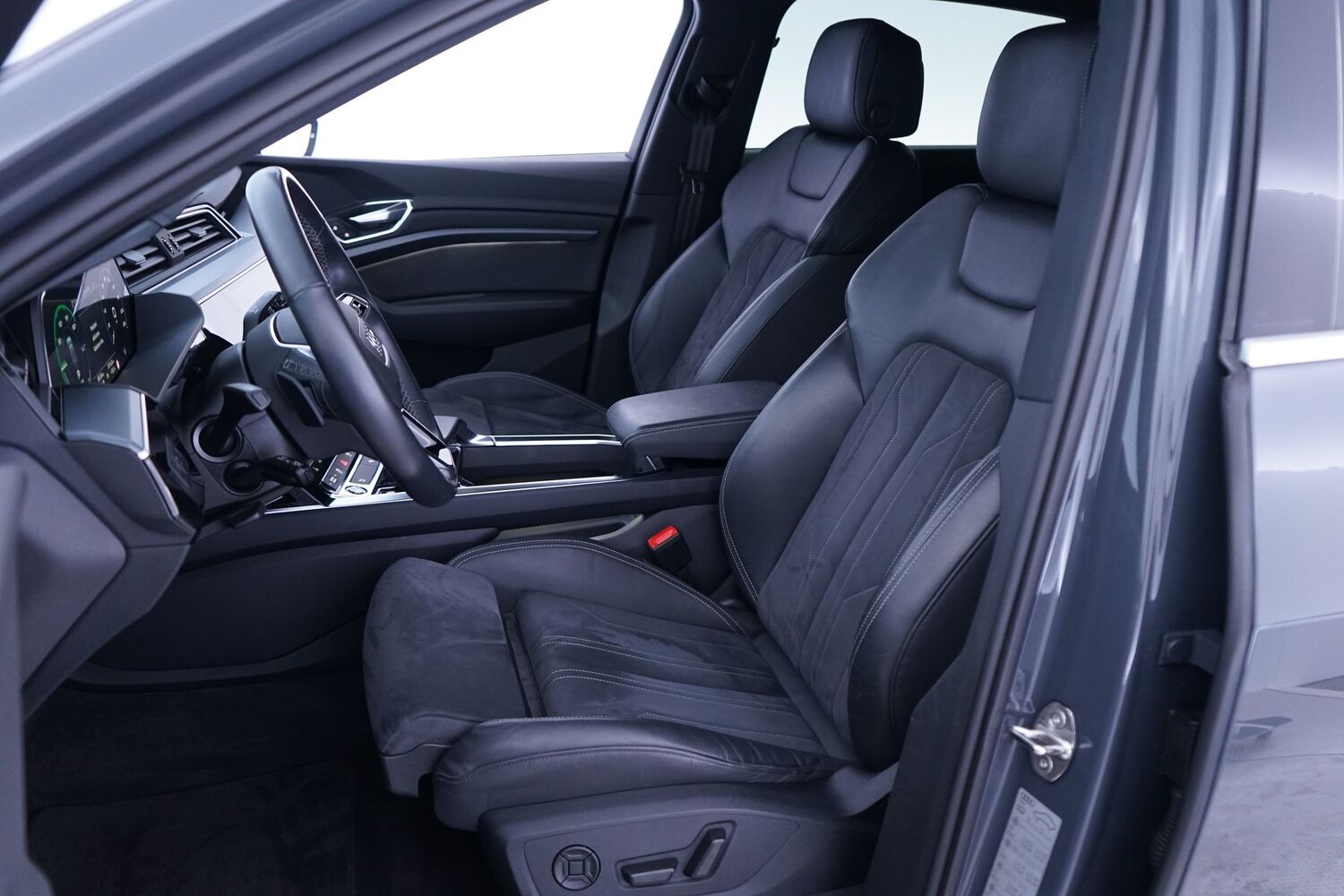 Audi Q8 e-tron vaihtoauto