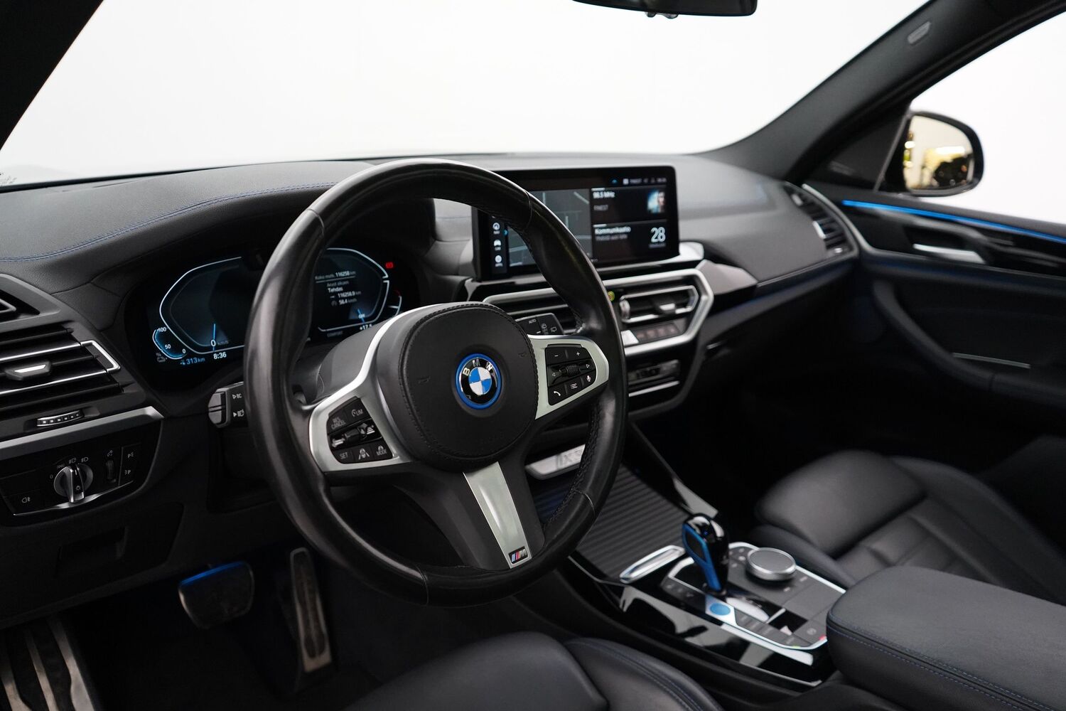 BMW iX3 vaihtoauto