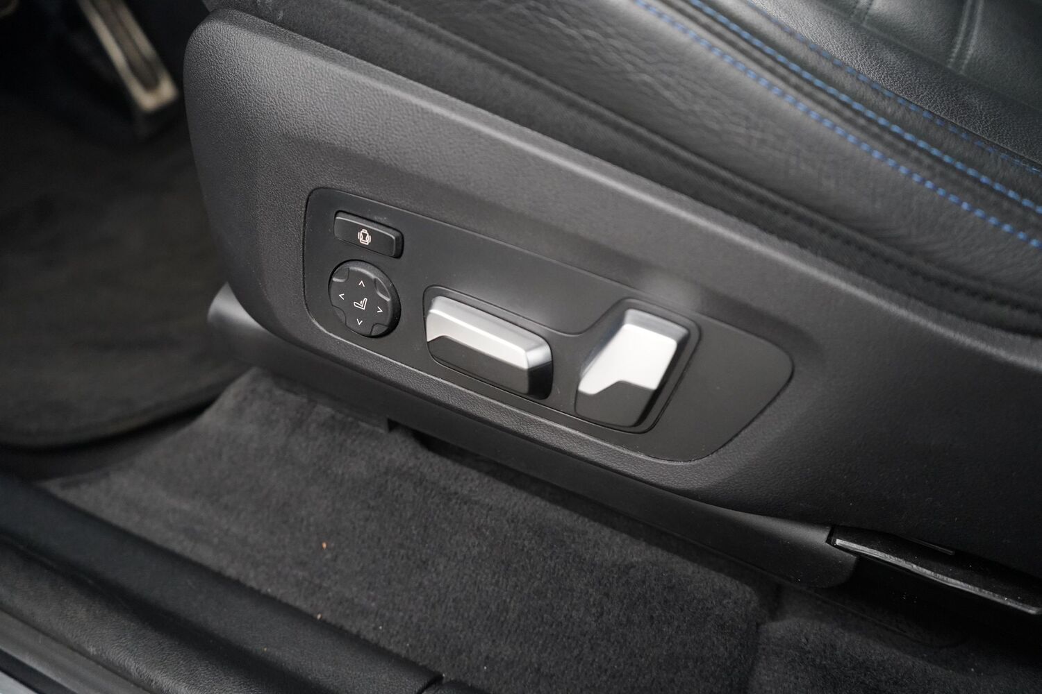 BMW iX3 vaihtoauto