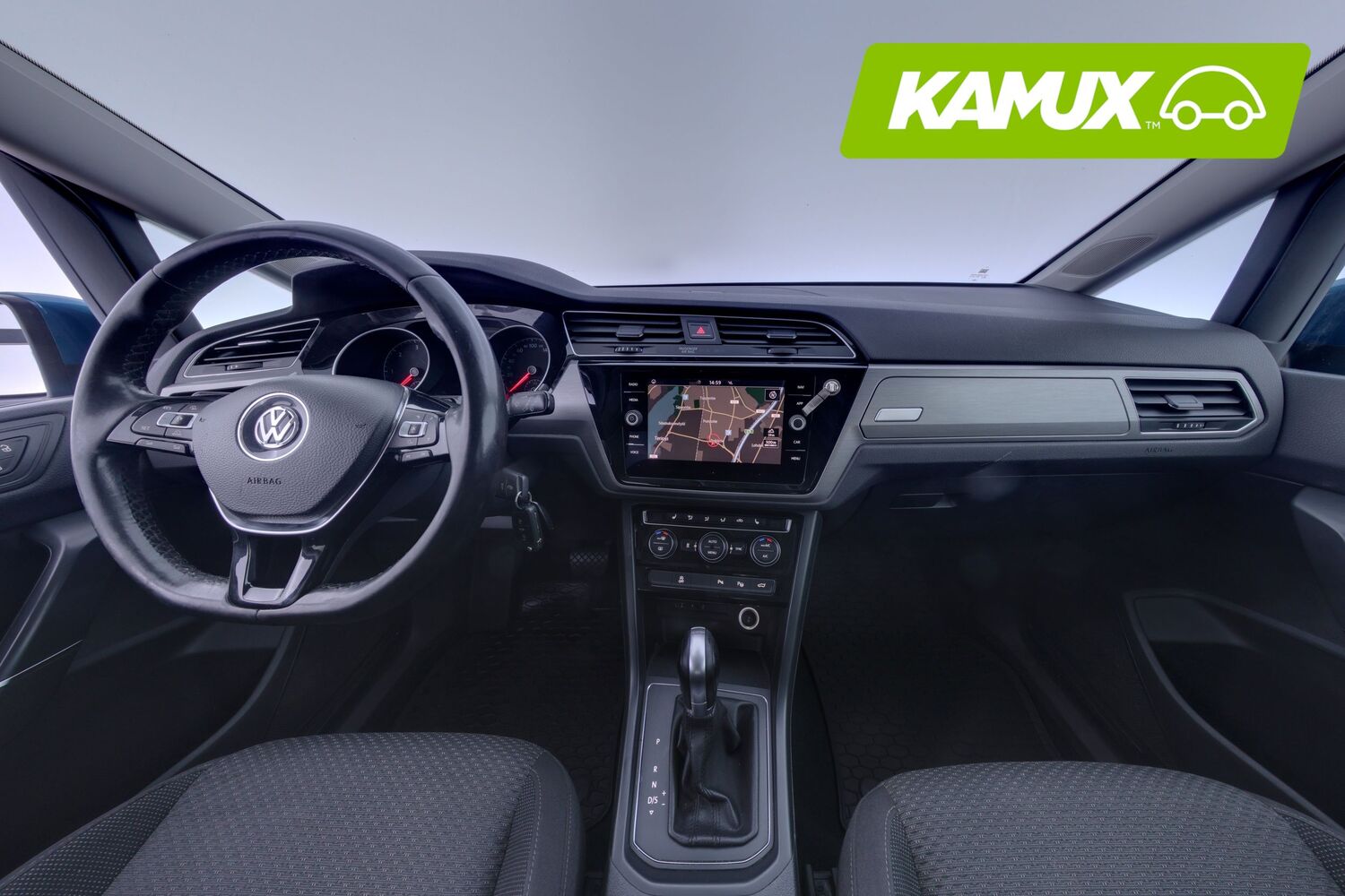 Volkswagen Touran vaihtoauto