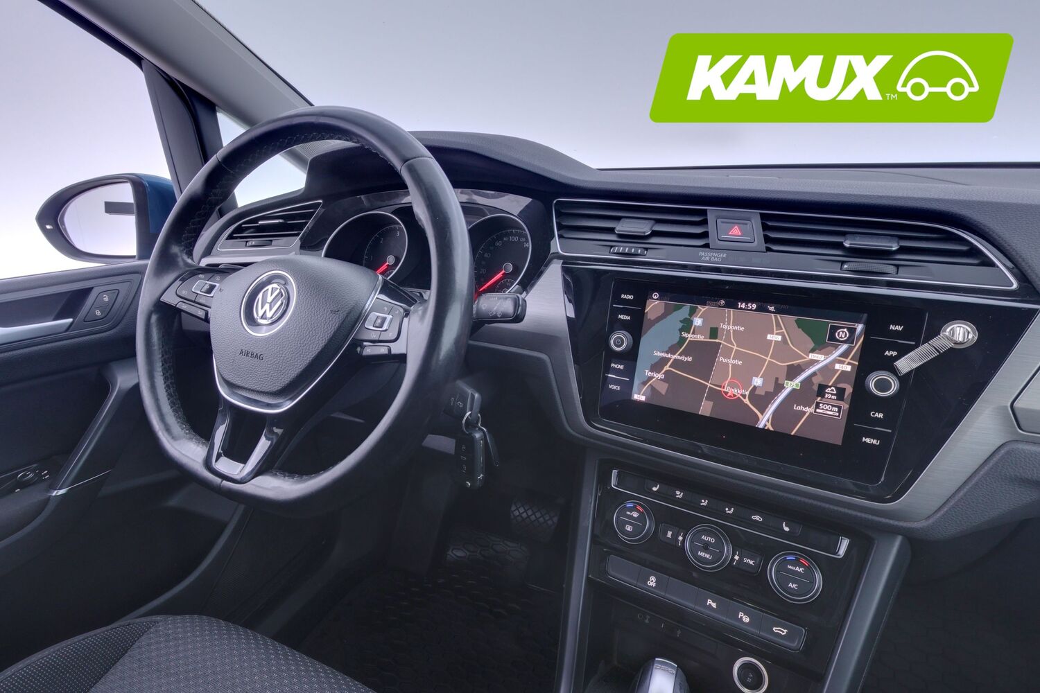 Volkswagen Touran vaihtoauto