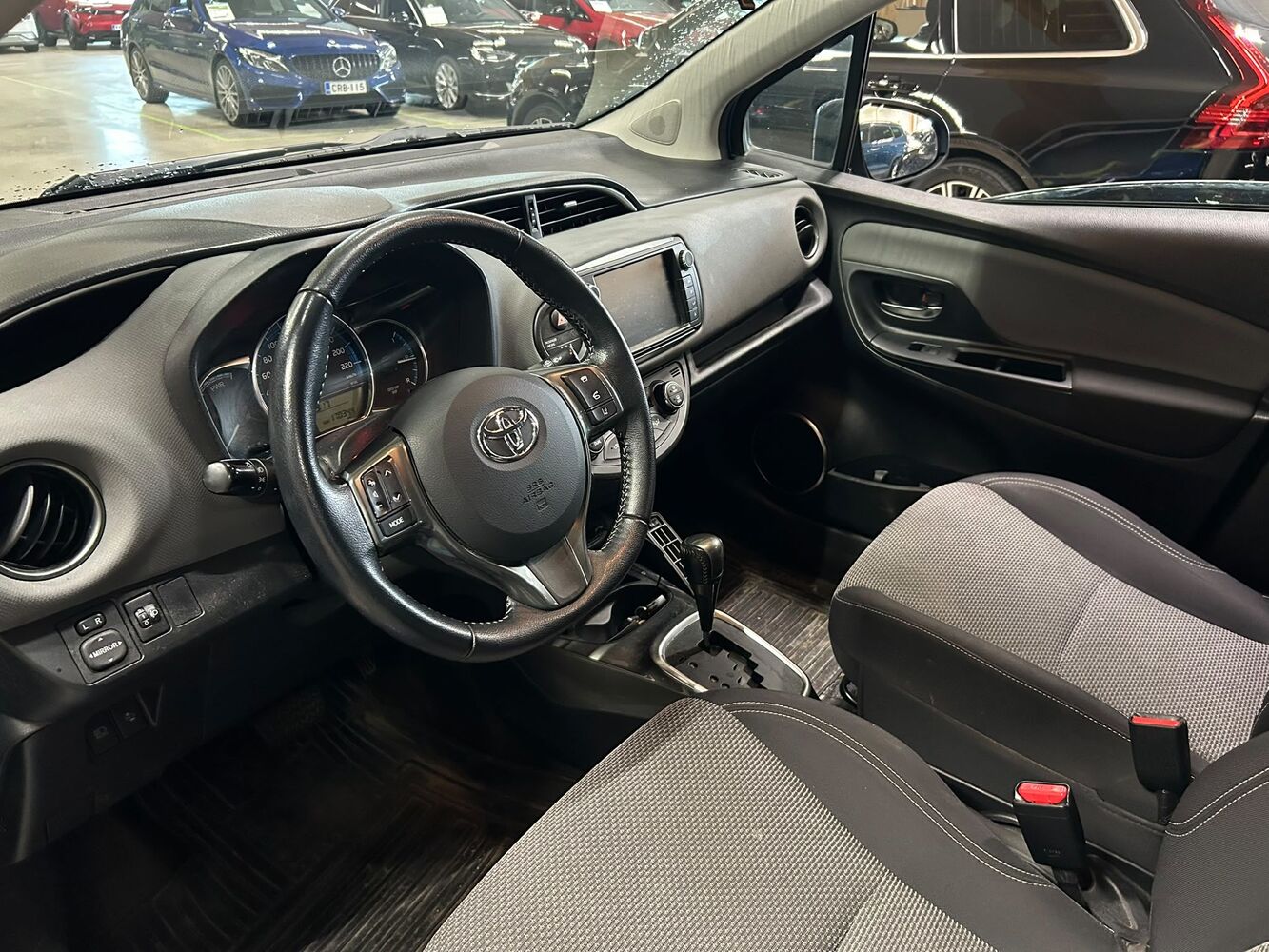 Toyota Yaris vaihtoauto