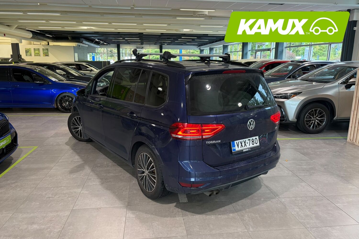 Volkswagen Touran vaihtoauto
