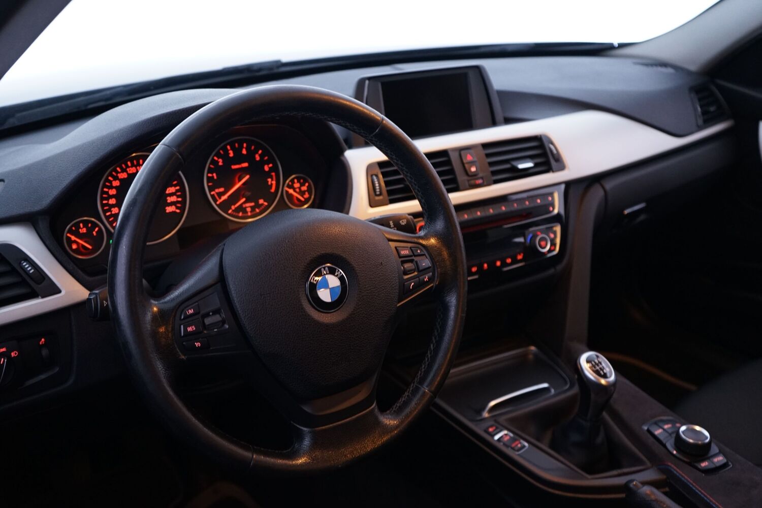 BMW 320 vaihtoauto