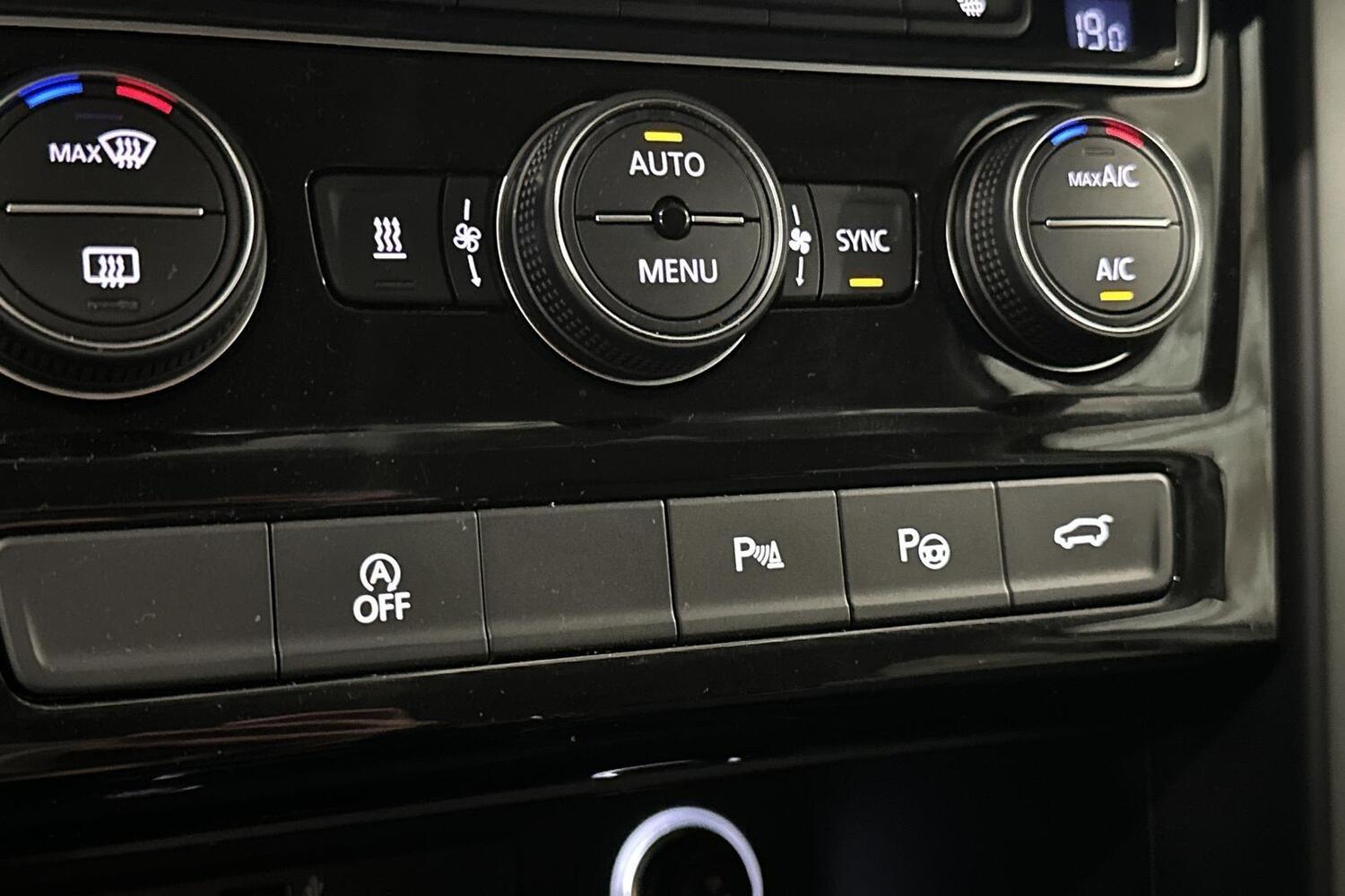 Volkswagen Touran vaihtoauto