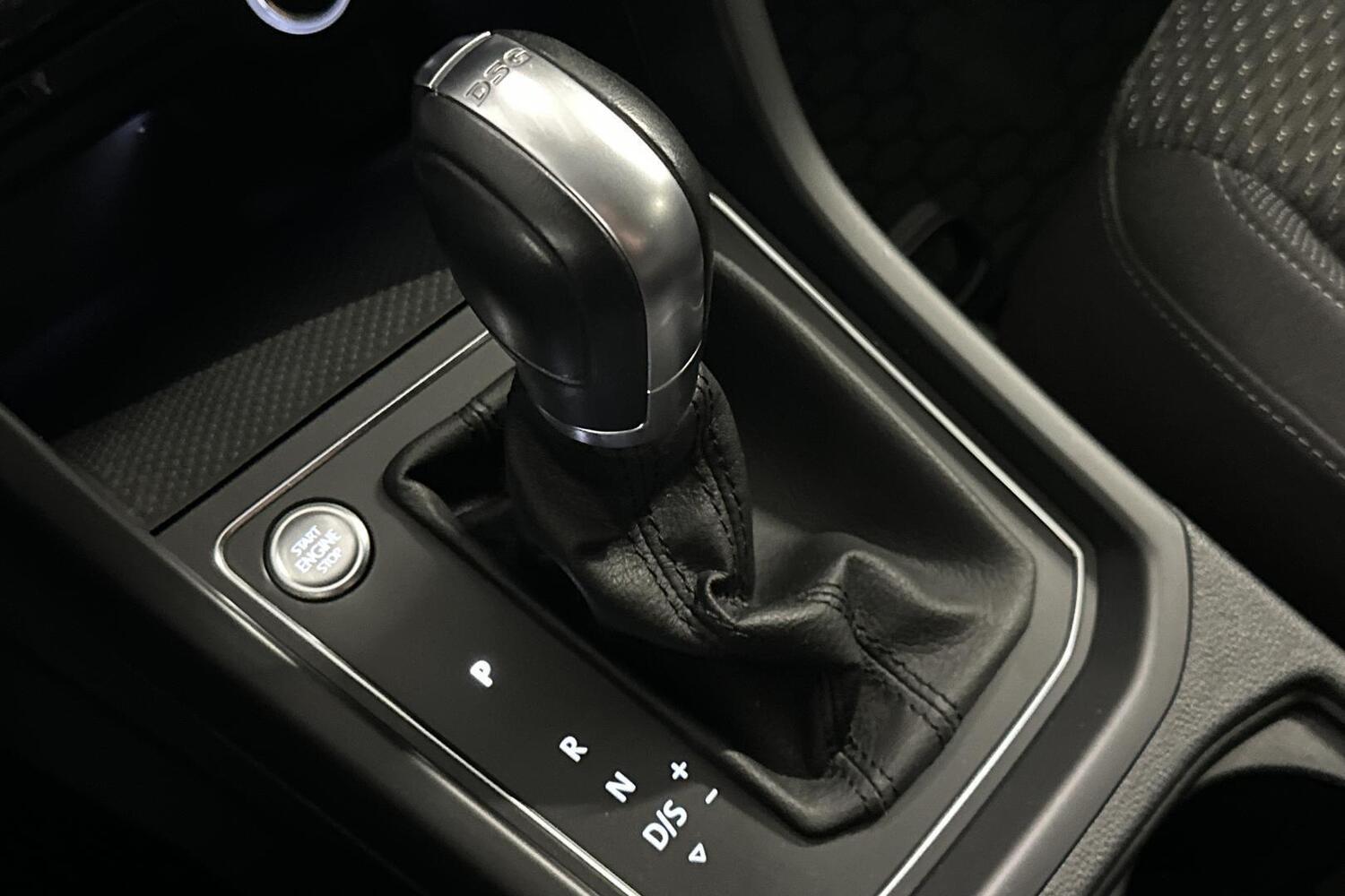 Volkswagen Touran vaihtoauto