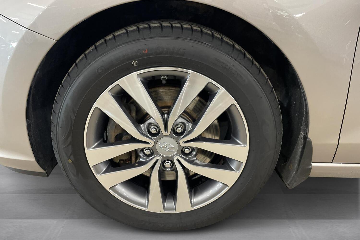 Hyundai i30 5d vaihtoauto