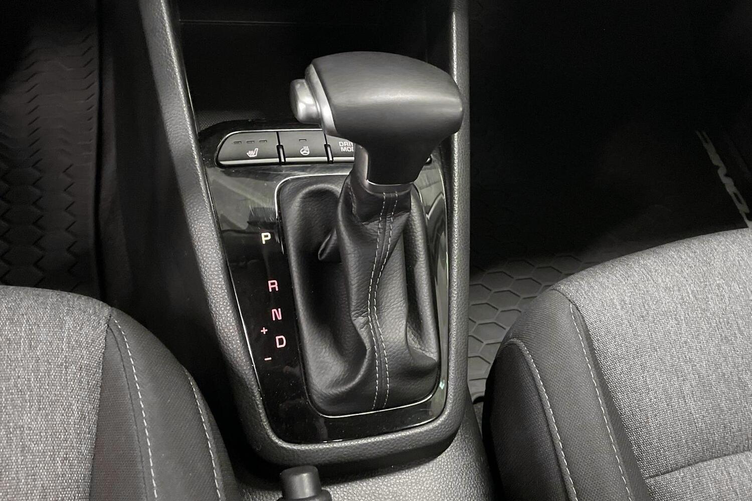 Kia Stonic vaihtoauto