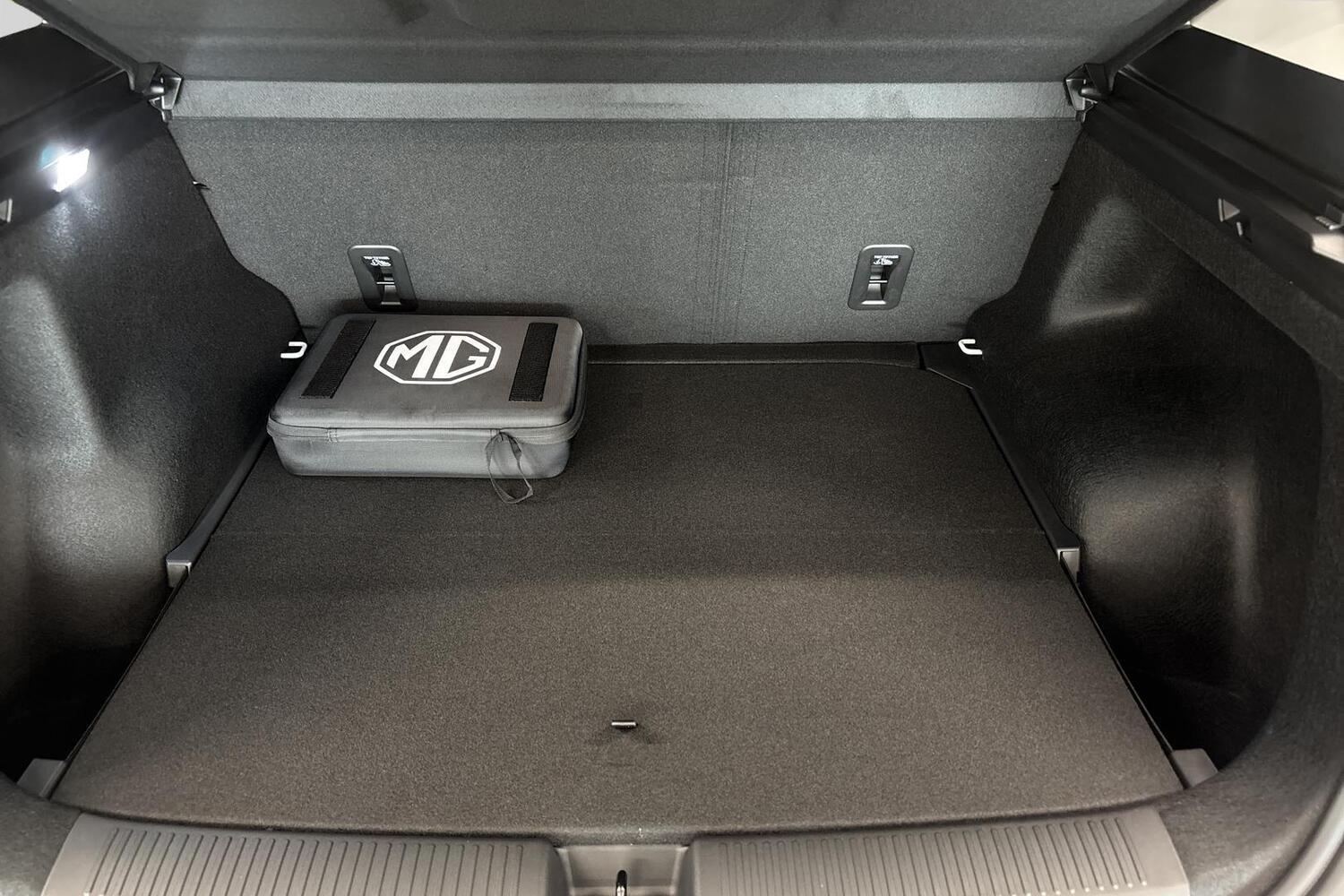 MG MGS5 EV vaihtoauto