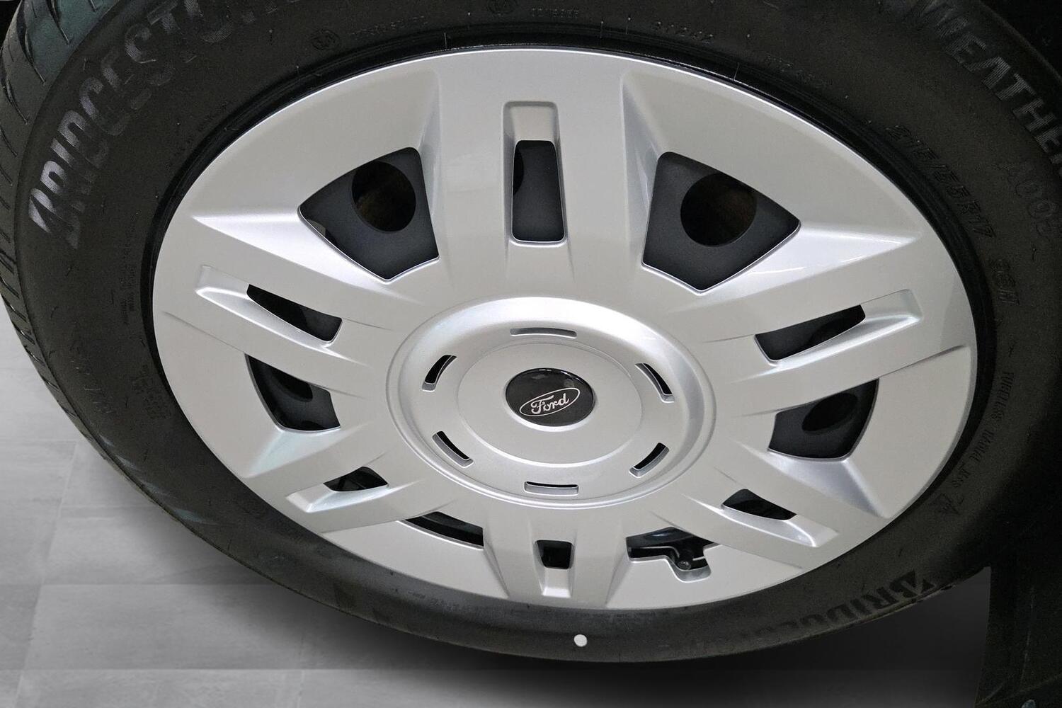 Ford Transit Connect vaihtoauto