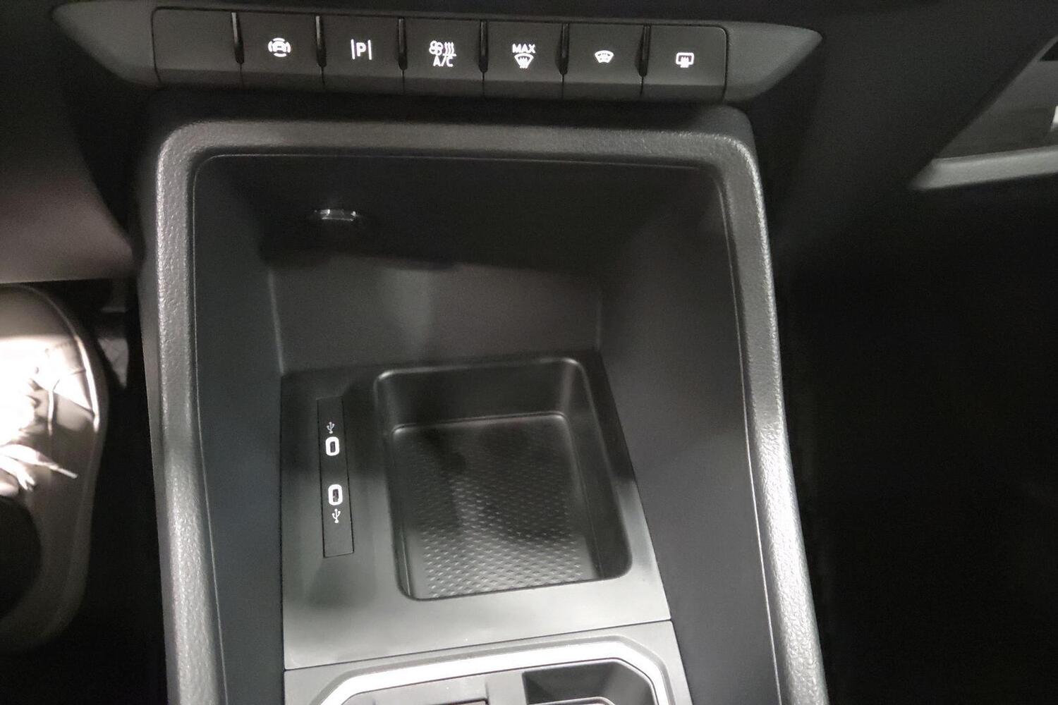 Ford Transit Connect vaihtoauto