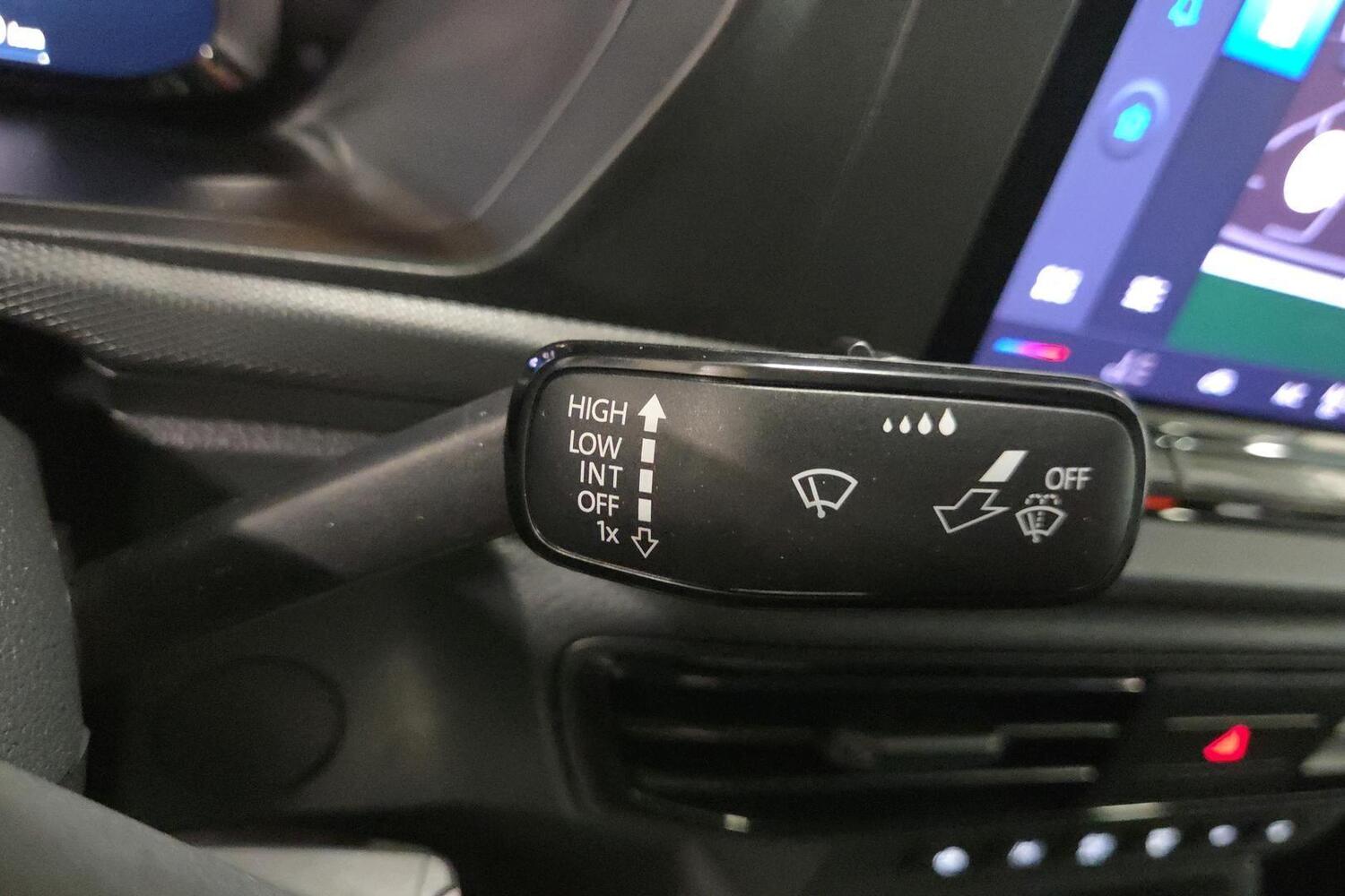 Ford Transit Connect vaihtoauto