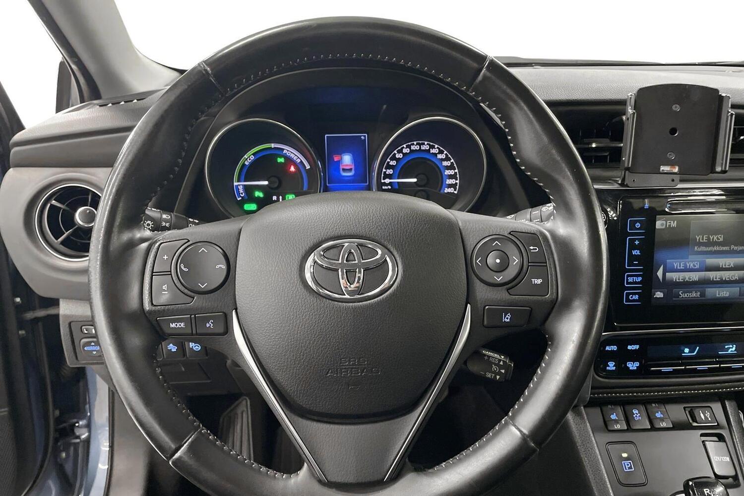 Toyota Auris vaihtoauto