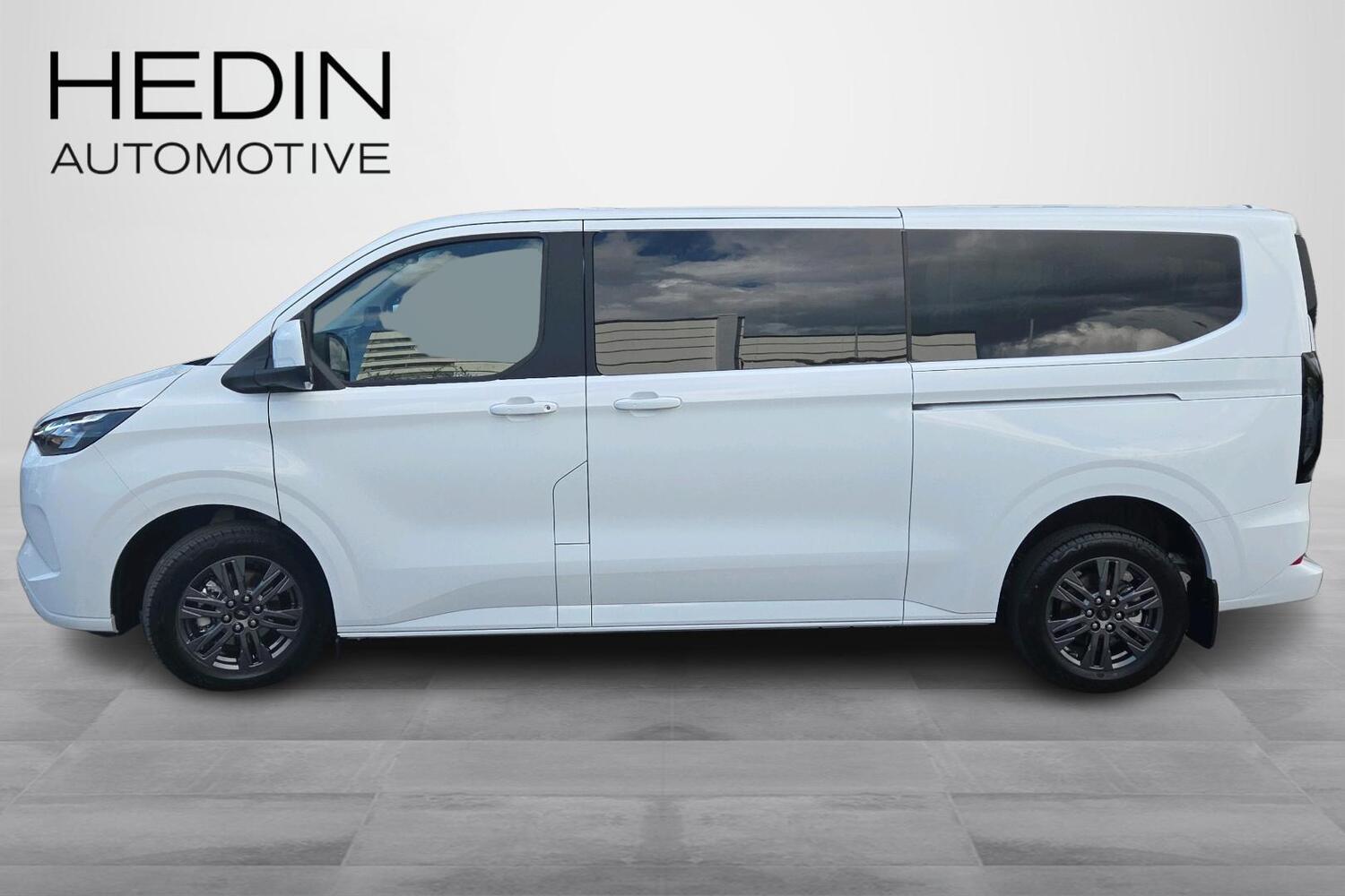 Ford Tourneo Custom vaihtoauto