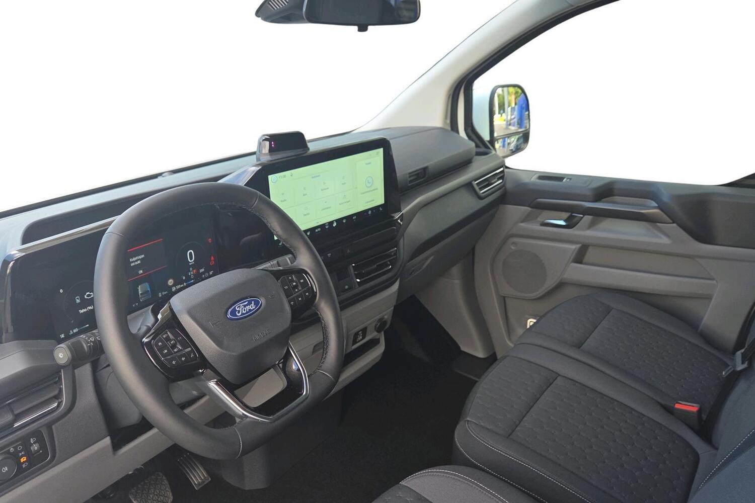 Ford Tourneo Custom vaihtoauto