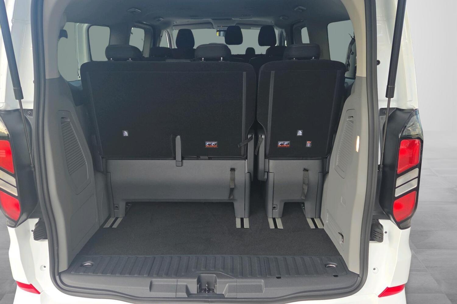 Ford Tourneo Custom vaihtoauto