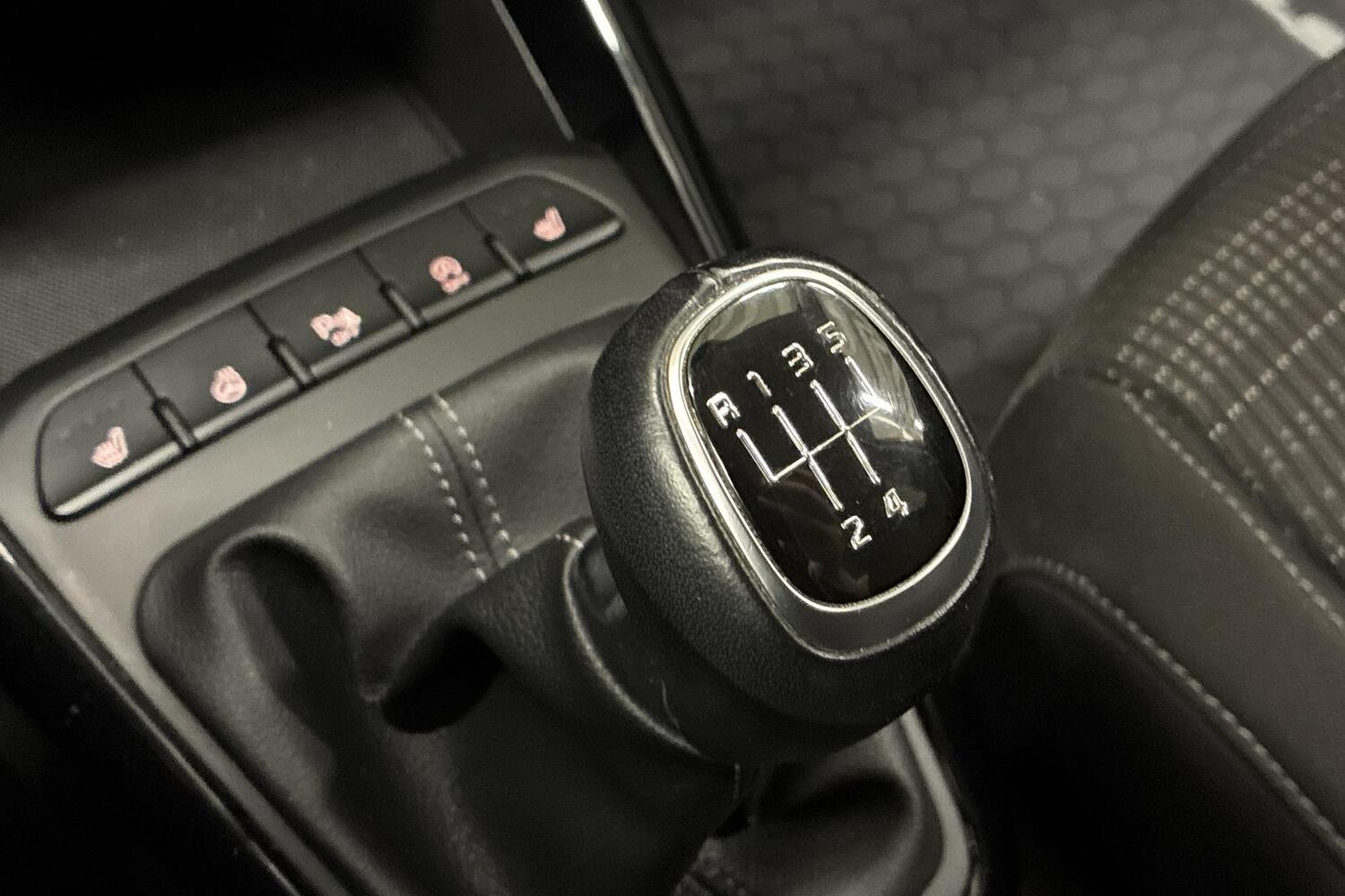 Kia Stonic vaihtoauto