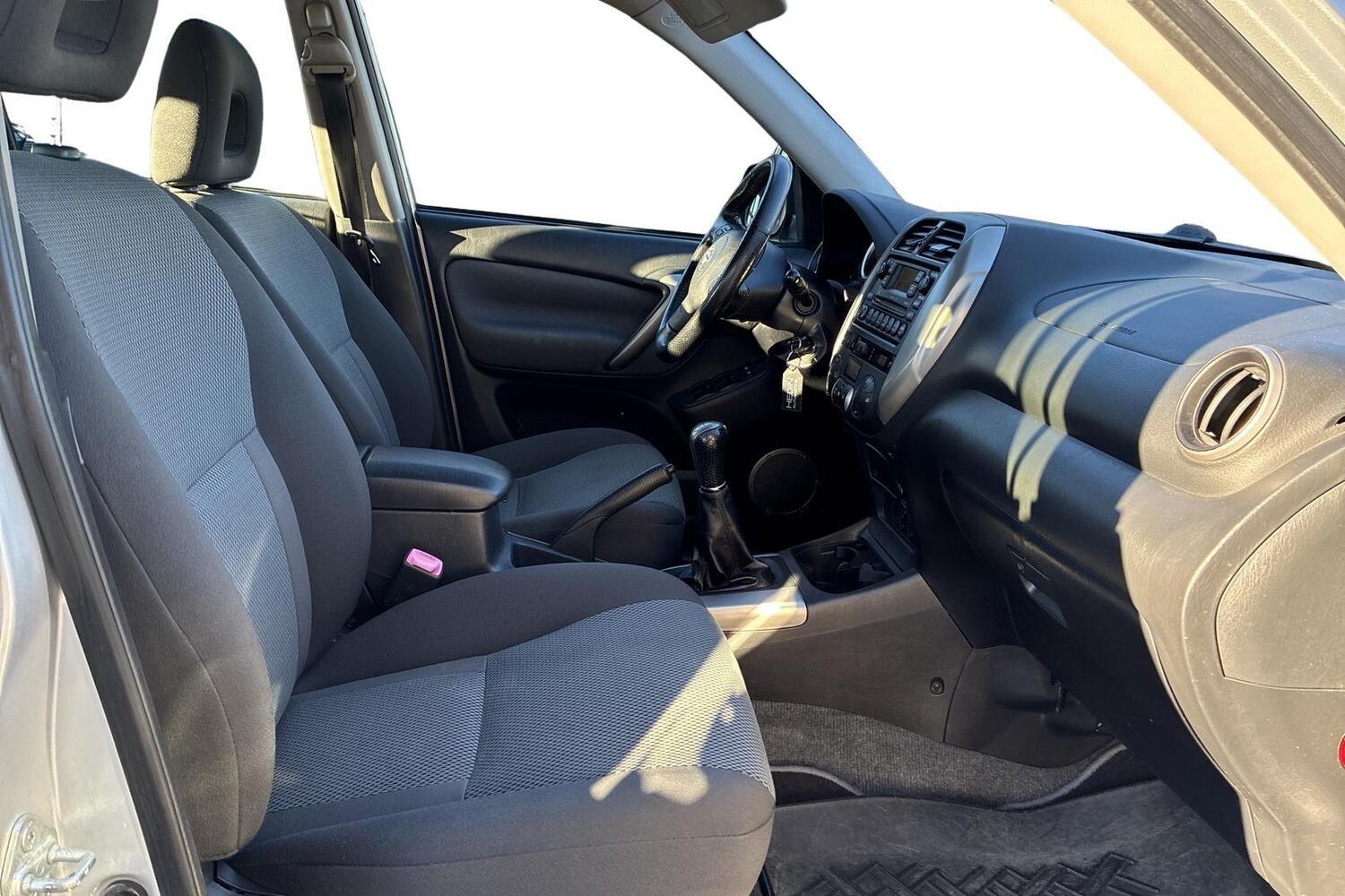 Toyota RAV4 vaihtoauto