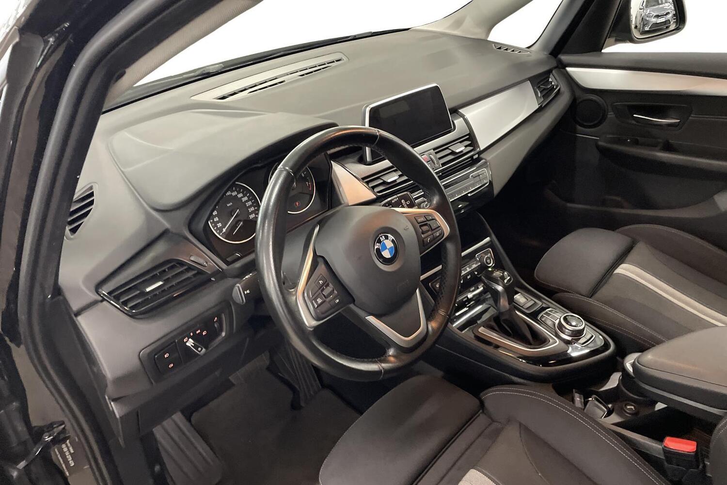 BMW 225 vaihtoauto