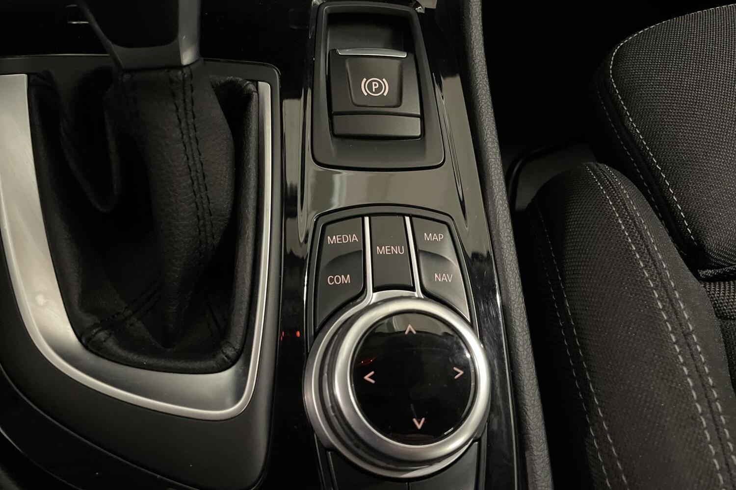 BMW 225 vaihtoauto