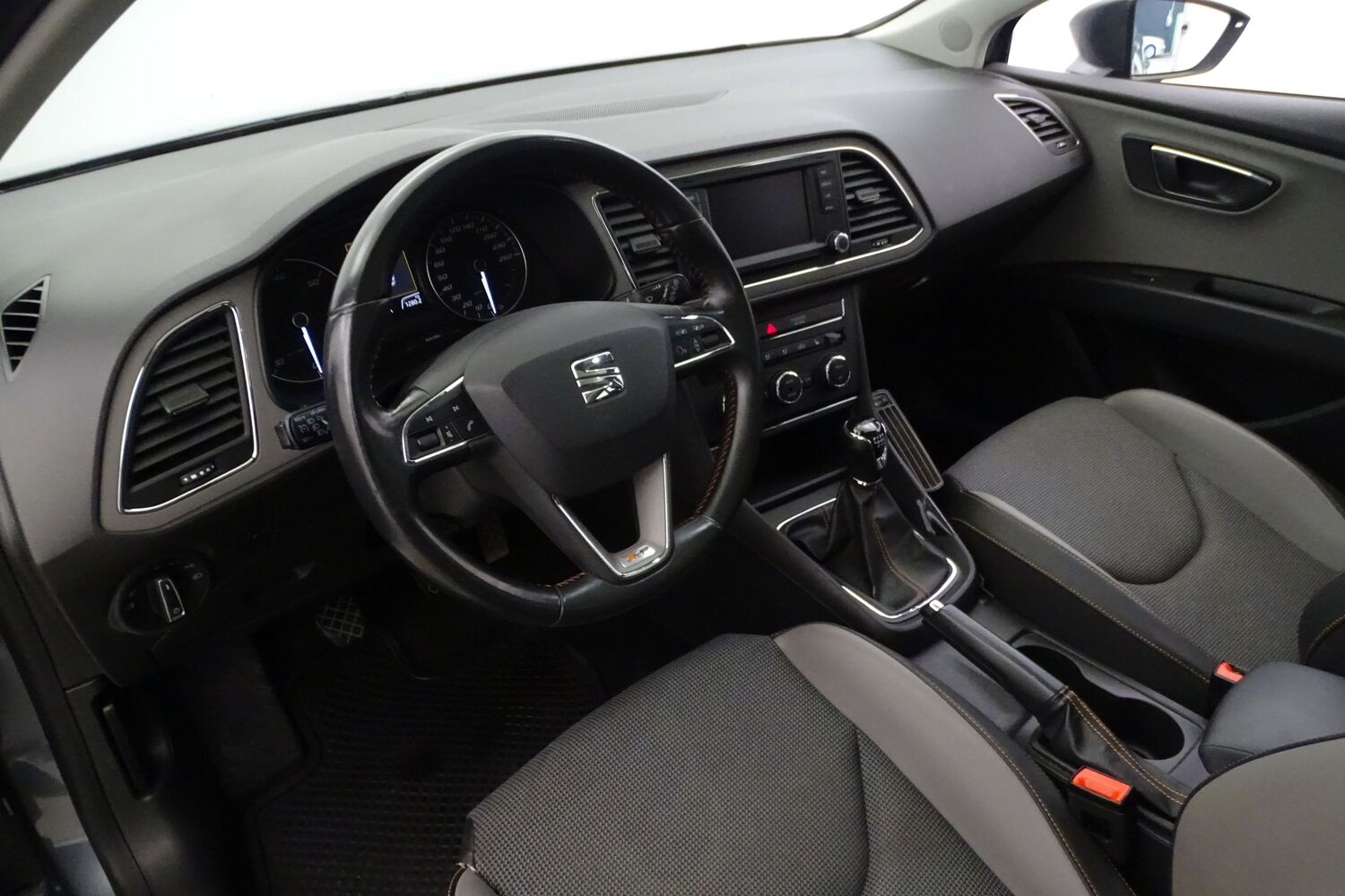 SEAT Leon X-Perience vaihtoauto