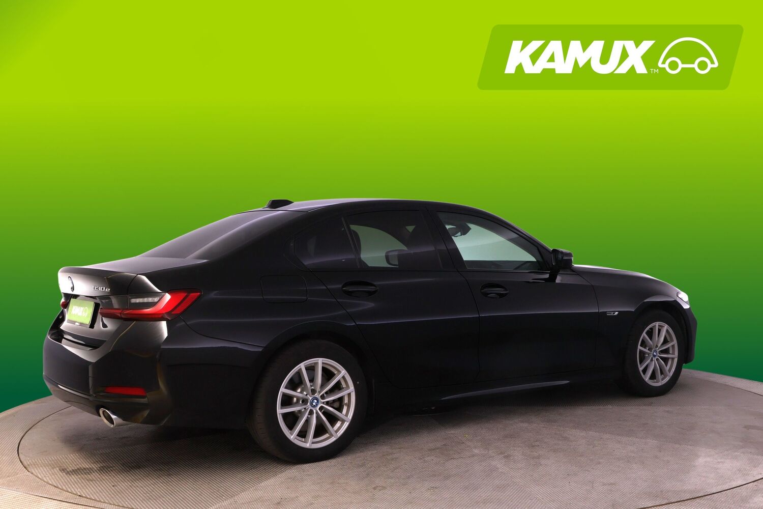 BMW 330 vaihtoauto