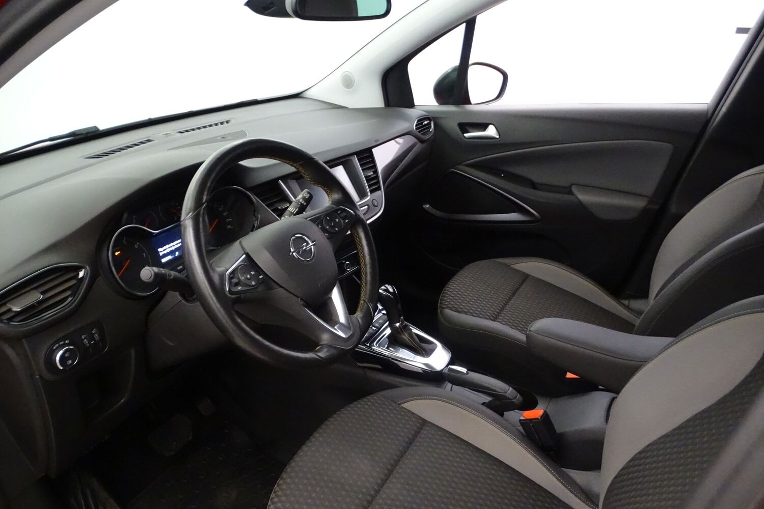 Opel Crossland X vaihtoauto
