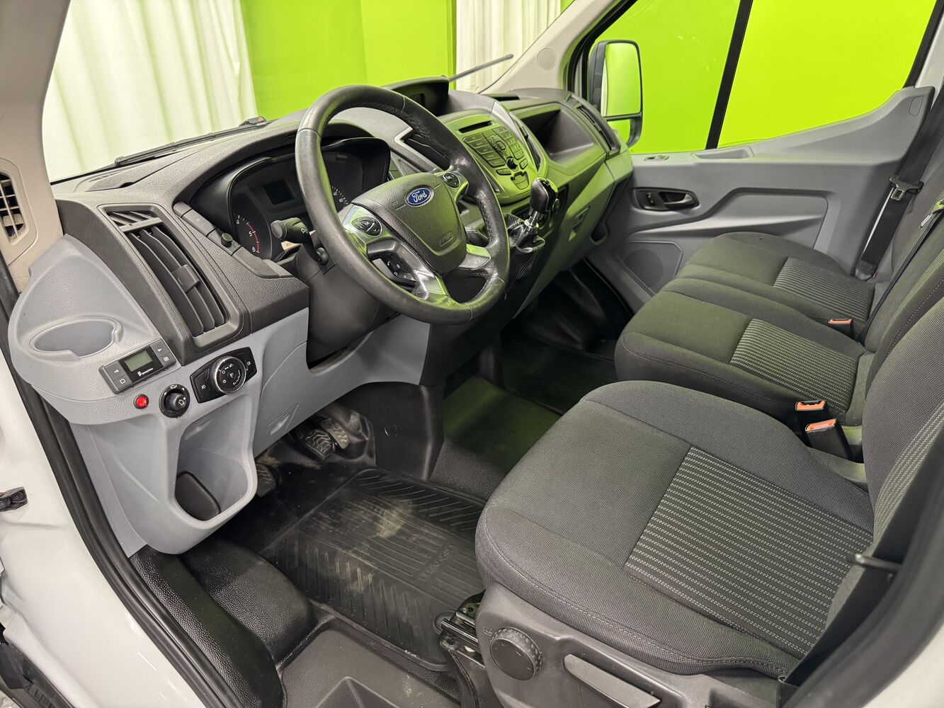 Ford Transit vaihtoauto
