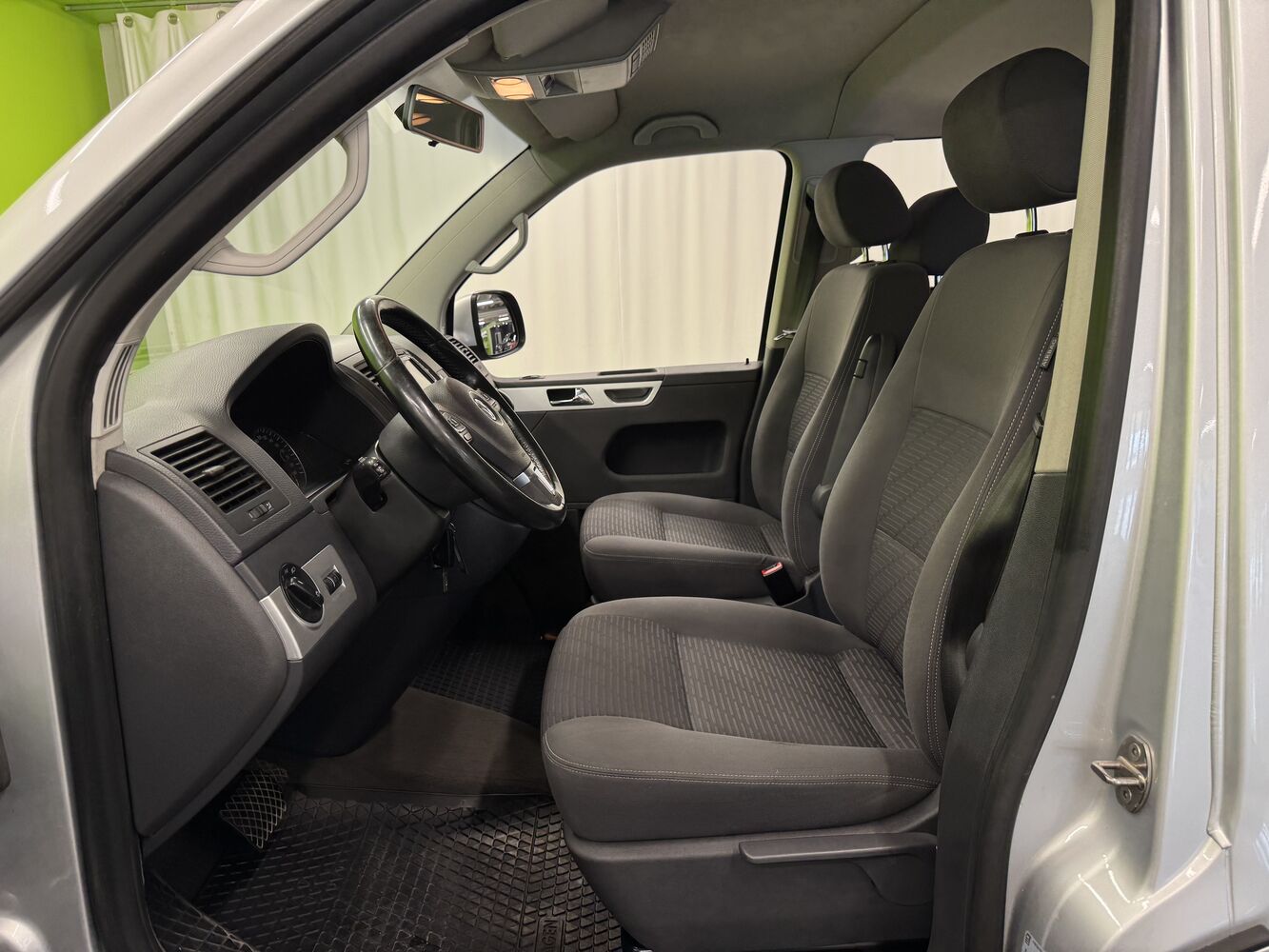 Volkswagen Multivan vaihtoauto
