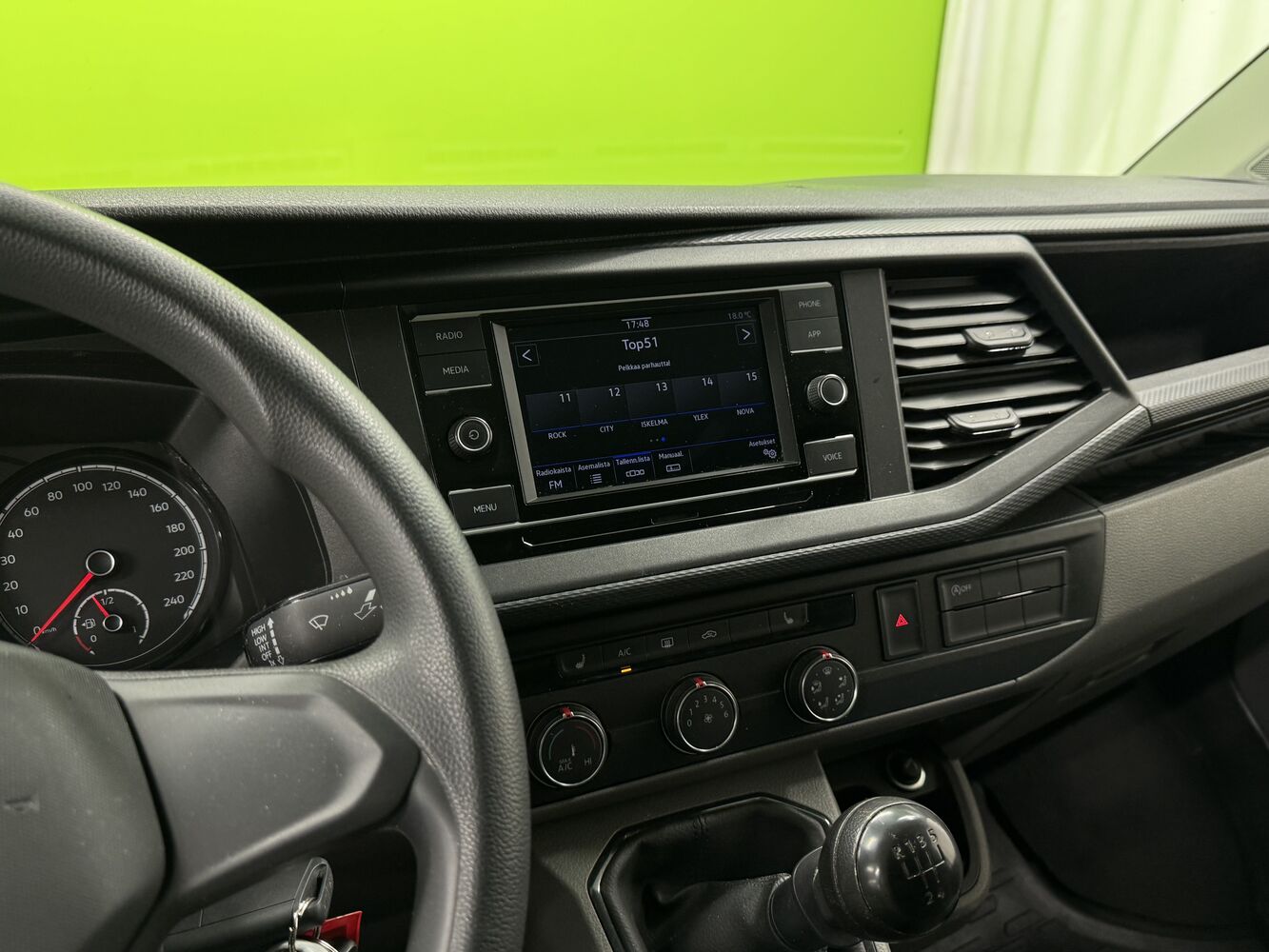 Volkswagen Transporter vaihtoauto