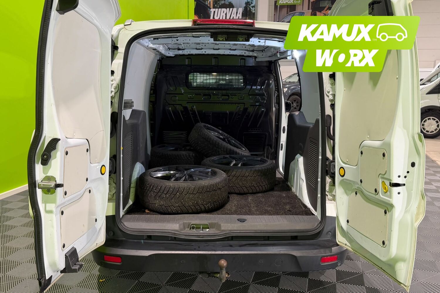Ford Transit Connect vaihtoauto