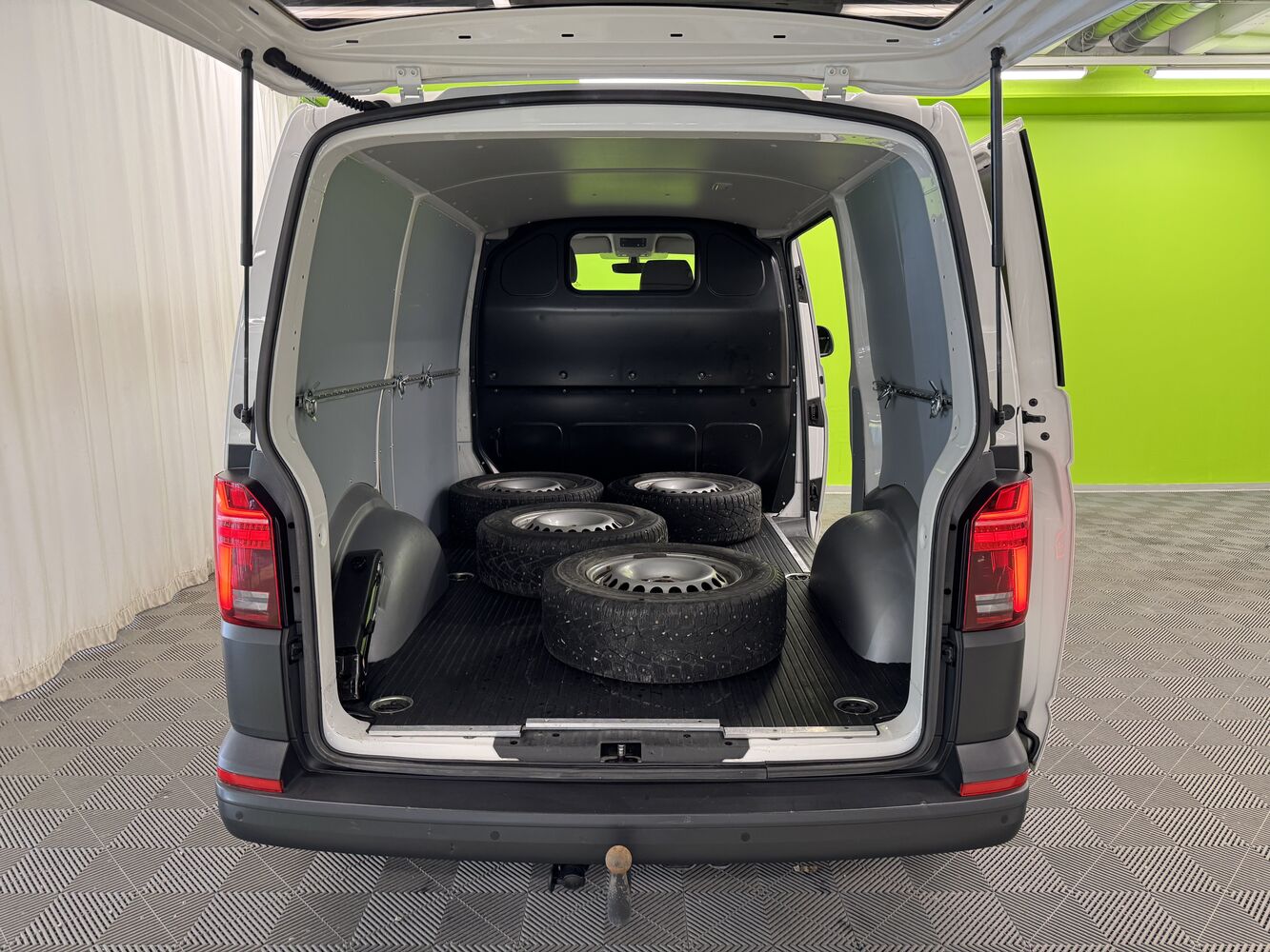 Volkswagen Transporter vaihtoauto
