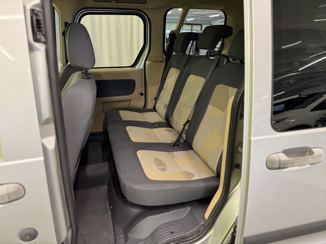 Ford Tourneo Connect vaihtoauto