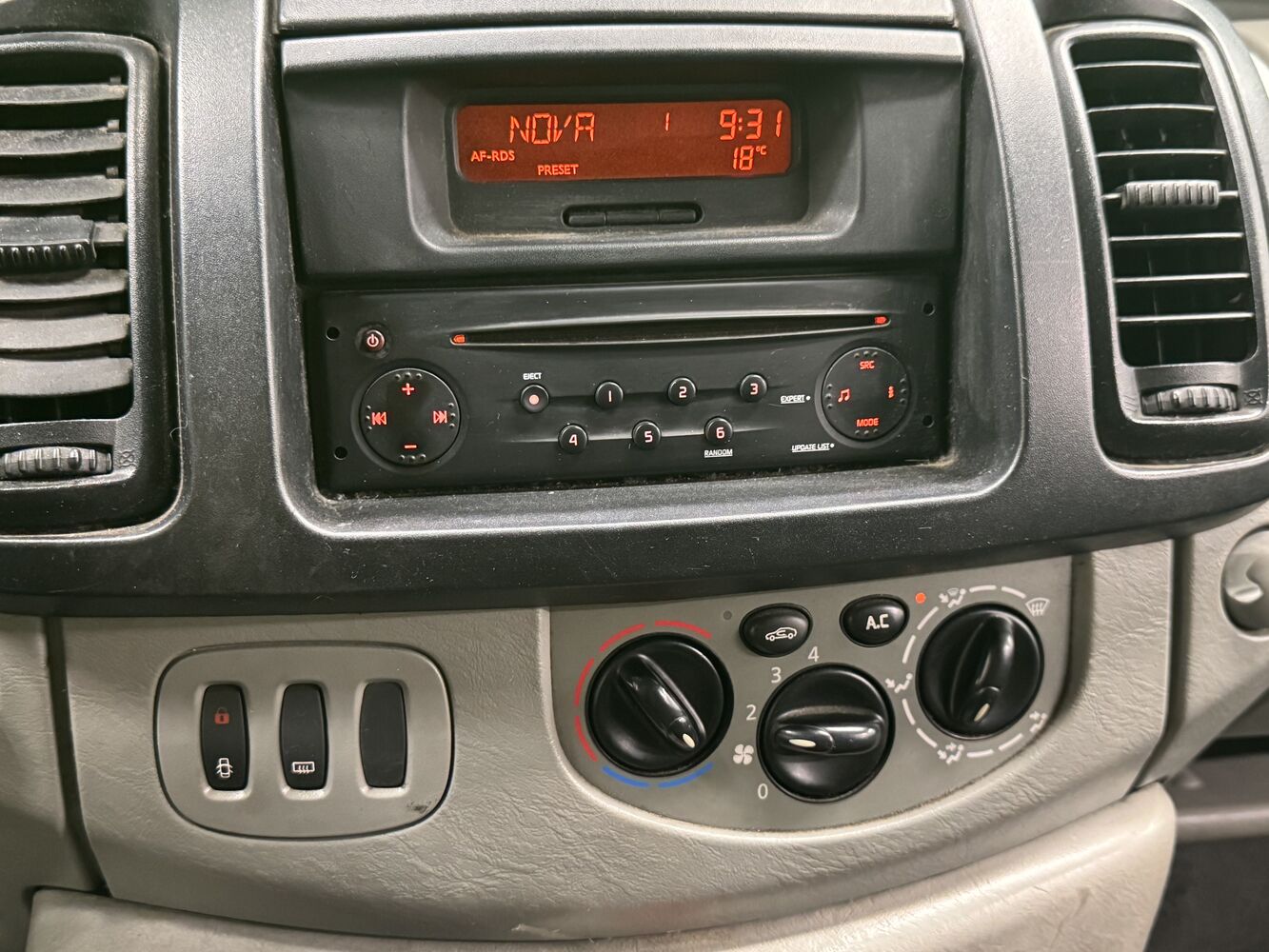 Renault Trafic vaihtoauto