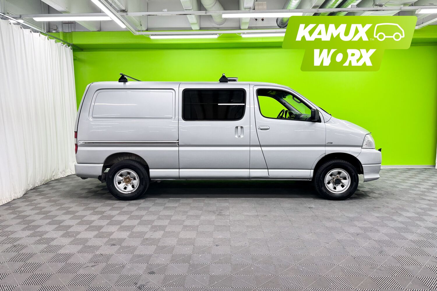 Toyota Hiace vaihtoauto