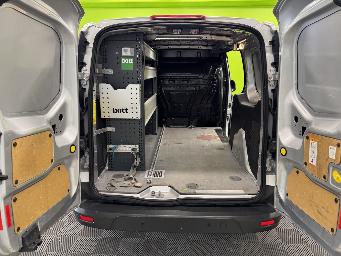 Ford Transit Connect vaihtoauto