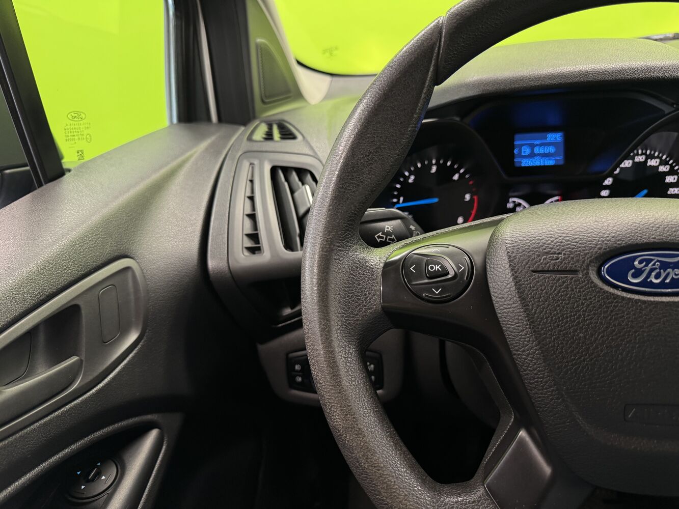 Ford Transit Connect vaihtoauto