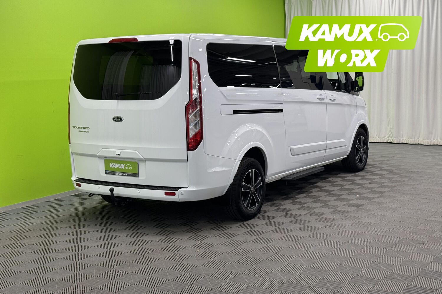 Ford Tourneo Custom vaihtoauto