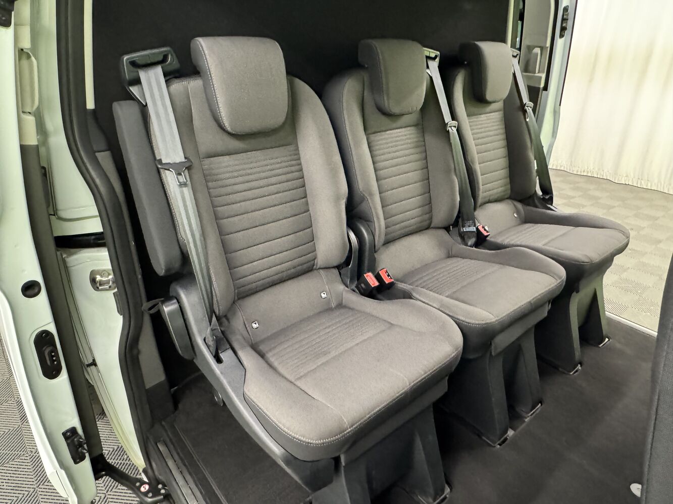 Ford Tourneo Custom vaihtoauto