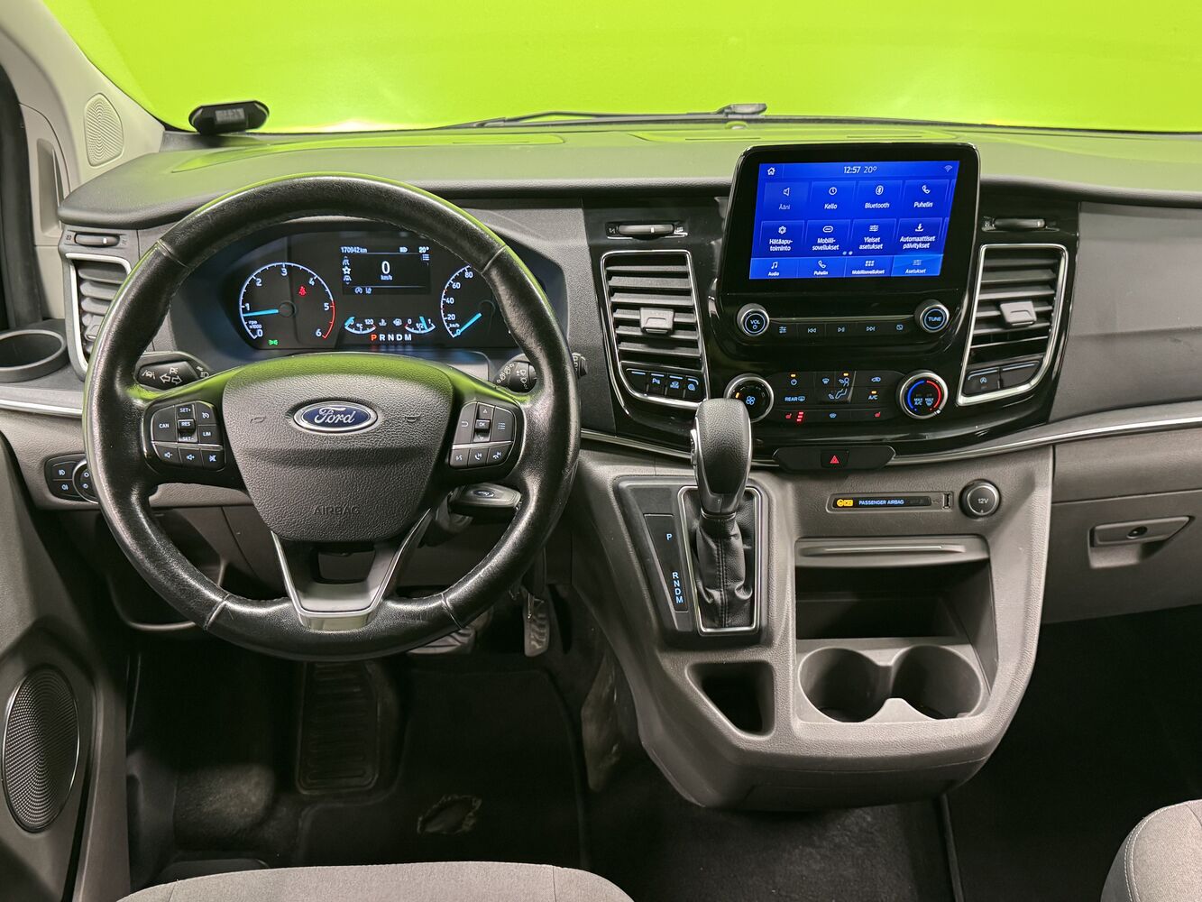 Ford Tourneo Custom vaihtoauto