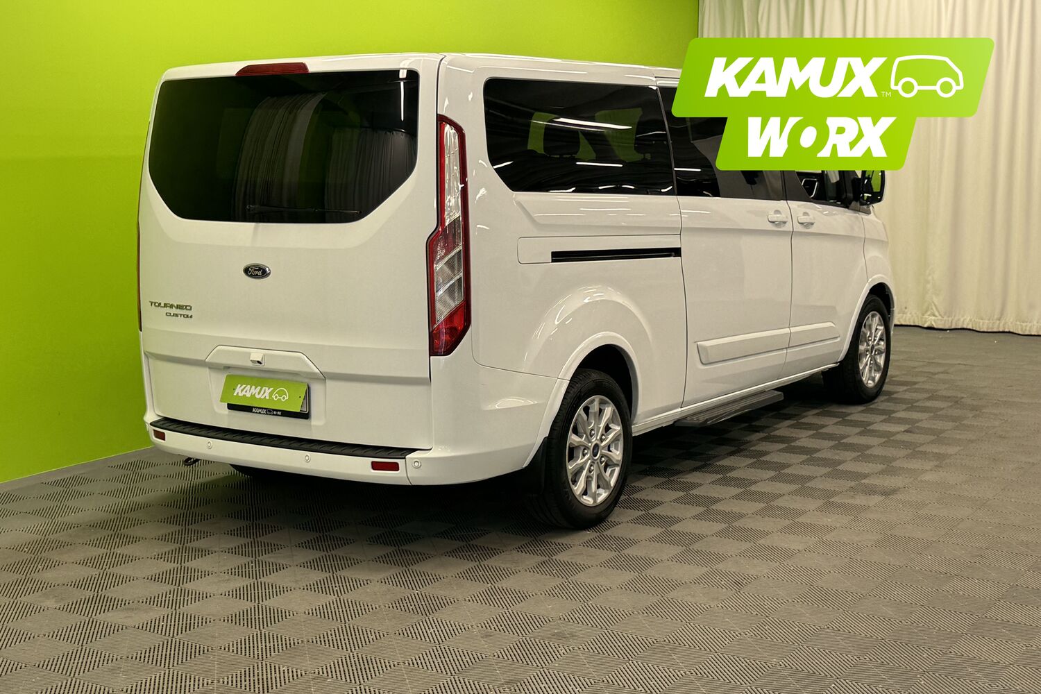 Ford Tourneo Custom vaihtoauto