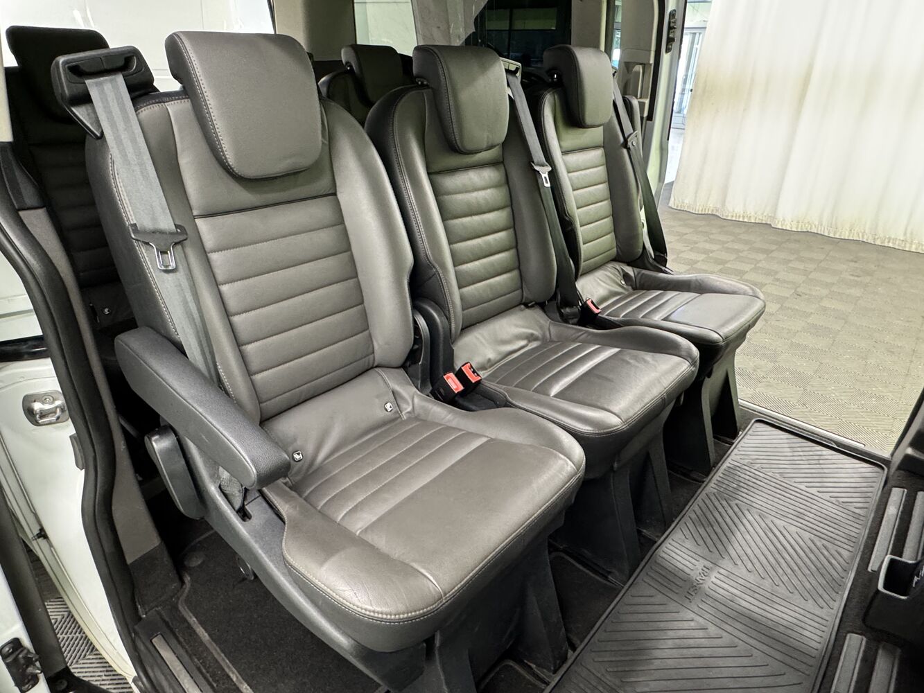 Ford Tourneo Custom vaihtoauto