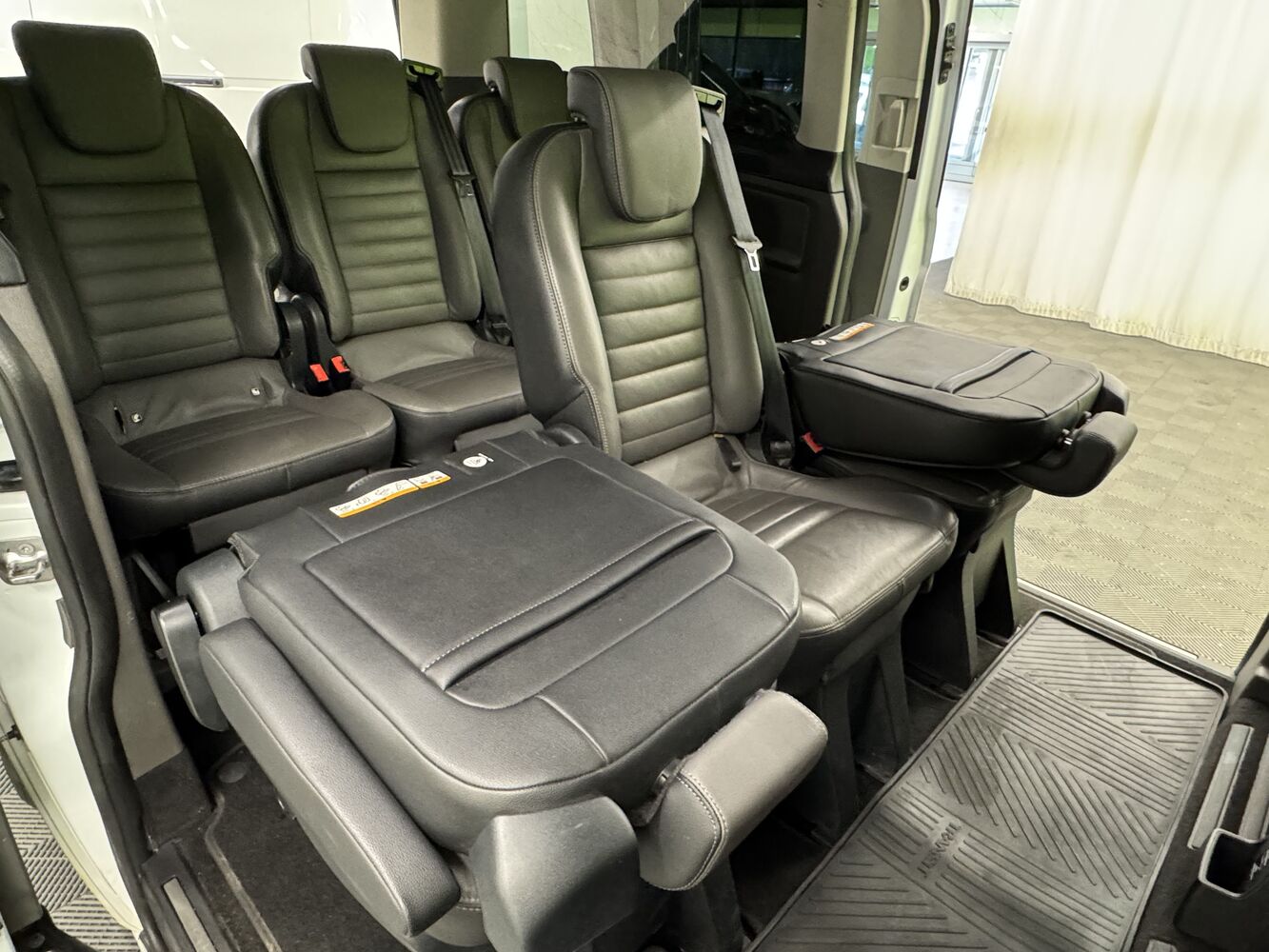 Ford Tourneo Custom vaihtoauto